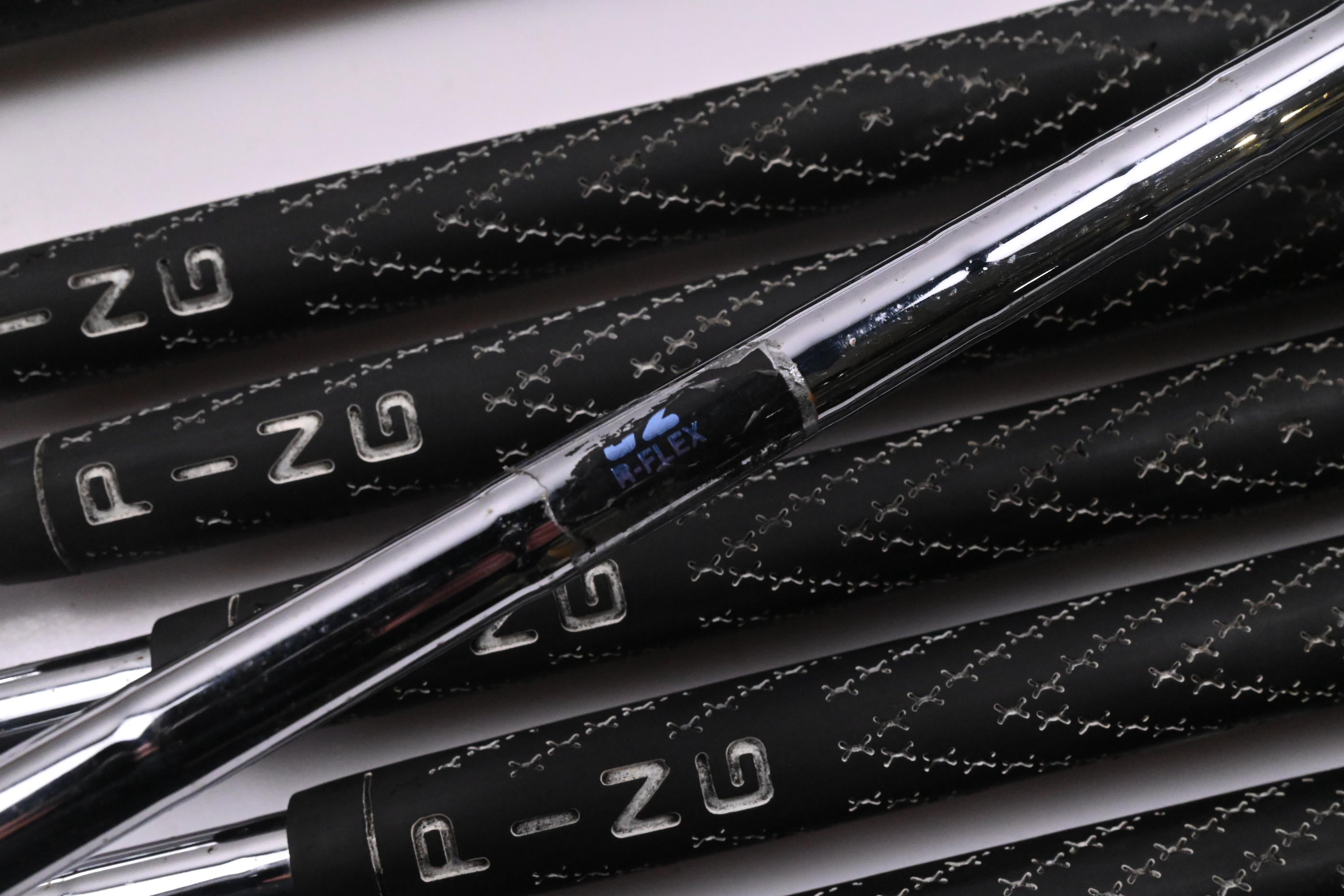 Ping i3 O-Size Irons / 3-PW / White Dot / Regular Flex Ping JZ Cushin Shafts