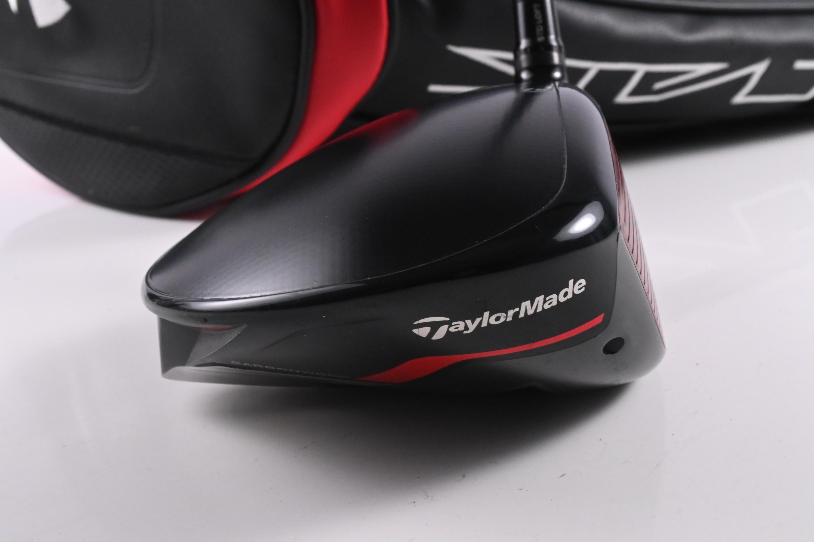 Taylormade Stealth Plus Driver / 10.5 Degree / Stiff Flex Kai'li White 60 Shaft