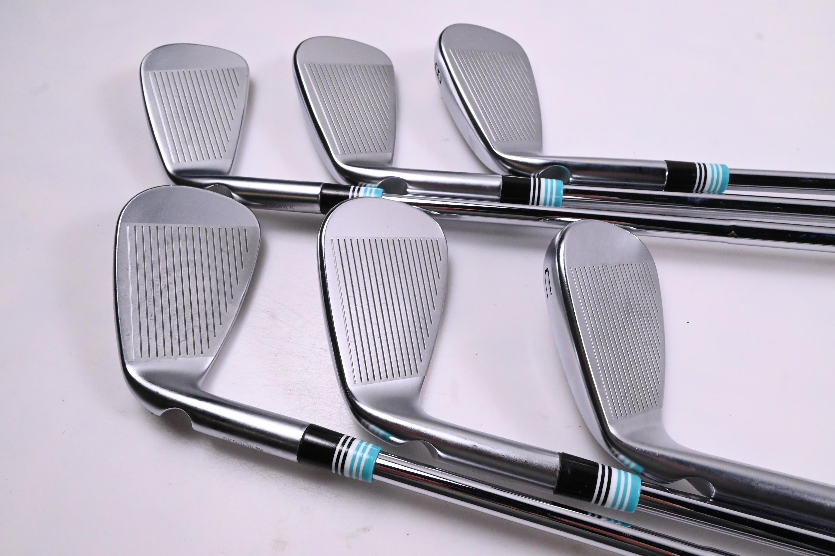 Ping i530 Irons / 6-PW+GW / Blue Dot / Stiff Flex Dynamic Gold Mid 100 S300