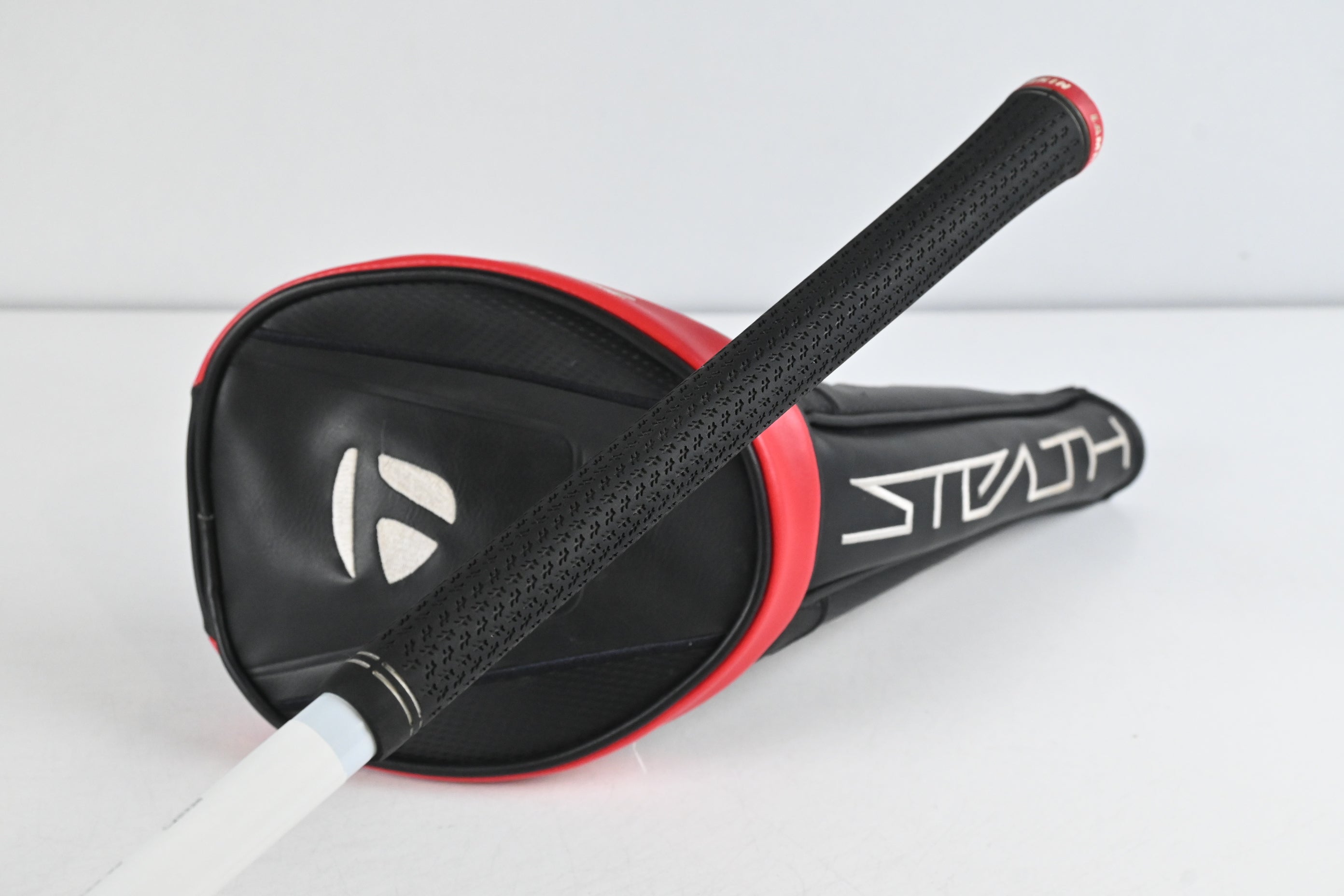 Taylormade Stealth HD Driver / 10.5 Degree / Regular Flex Fujikura Air Speeder 45