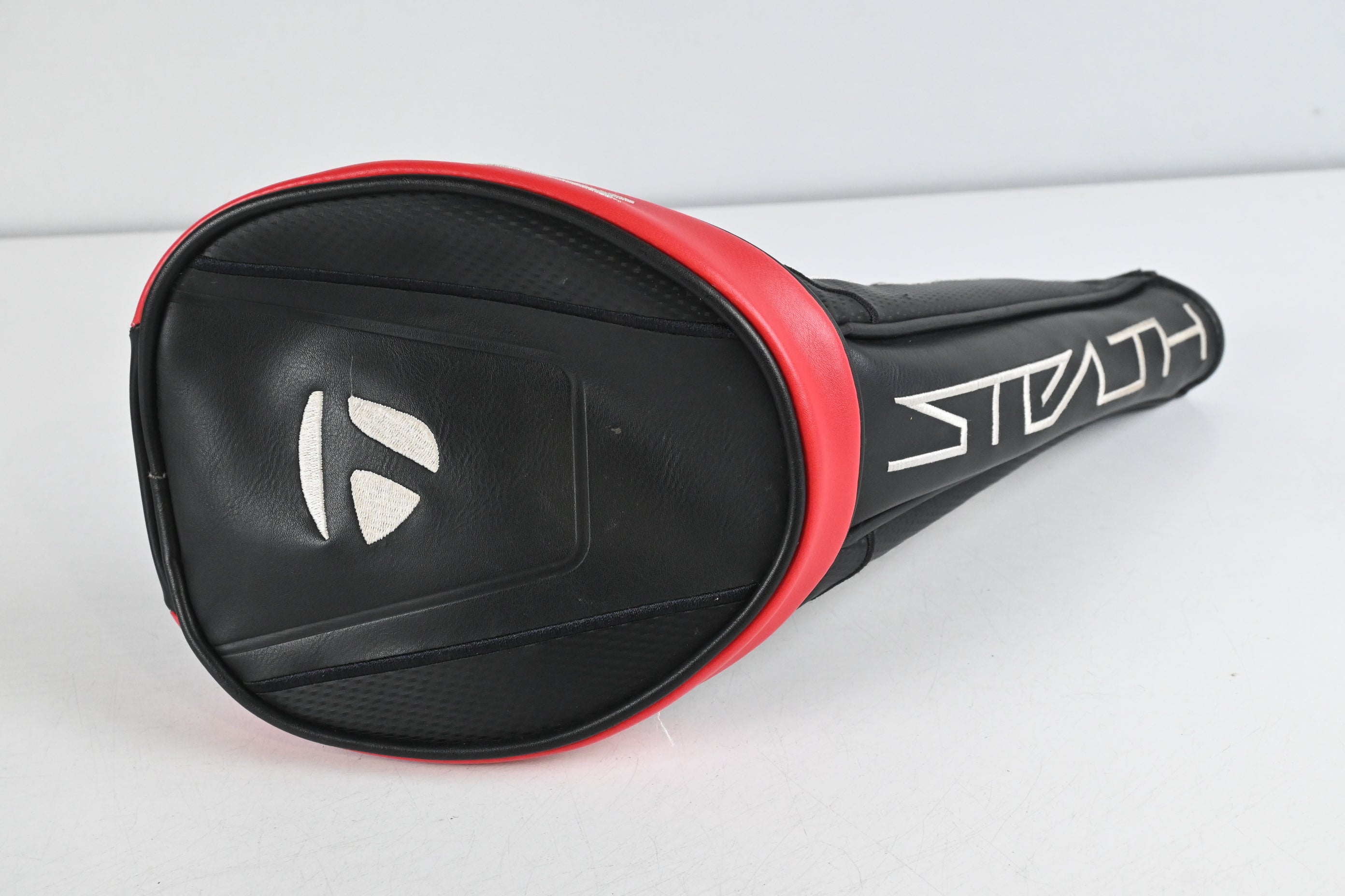 Taylormade Stealth HD Driver / 10.5 Degree / Regular Flex Fujikura Air Speeder 45