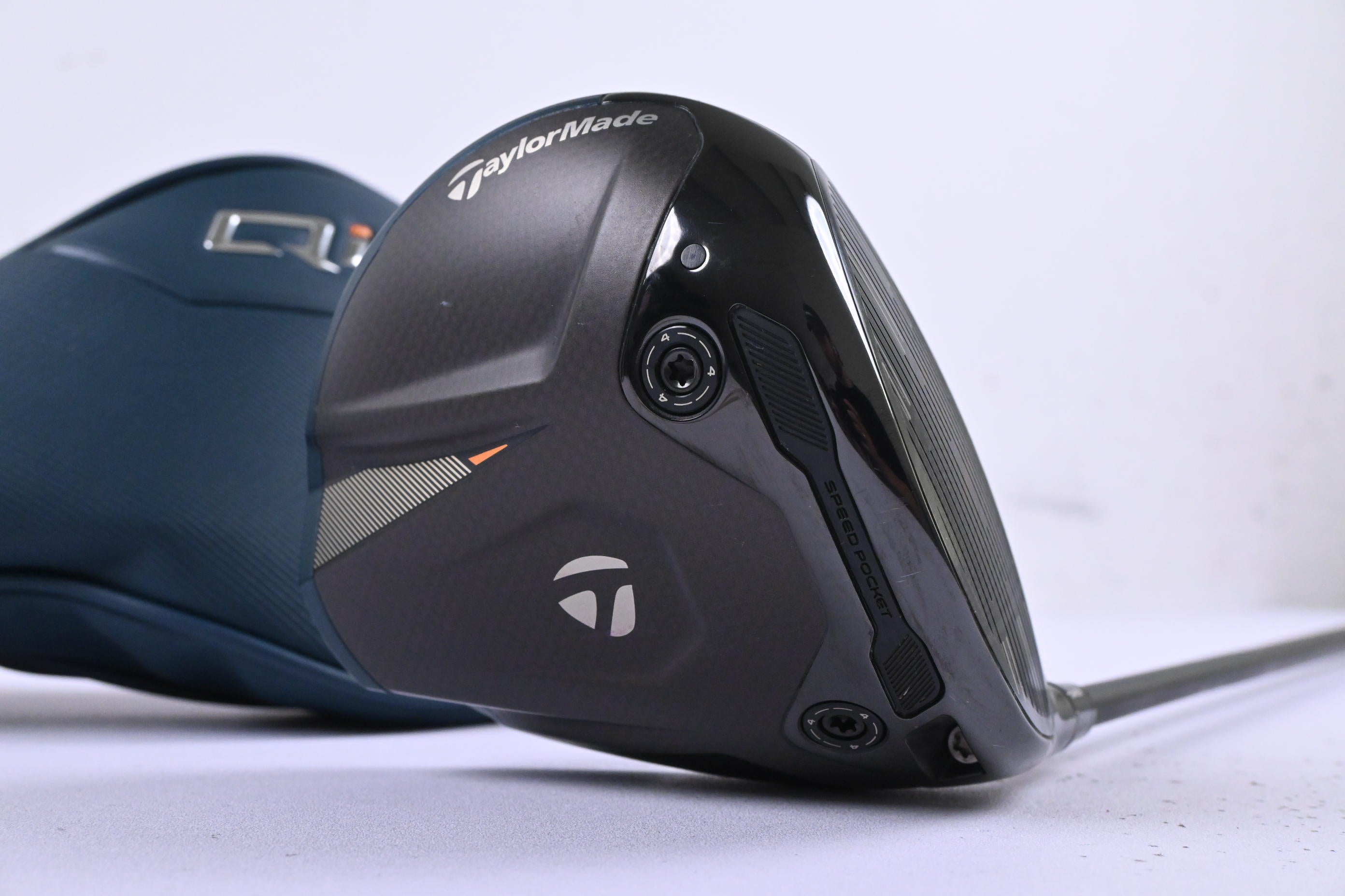 Taylormade Qi4D Driver / 9 Degree / Regular Flex Taylormade REAX Blue 50 Shaft