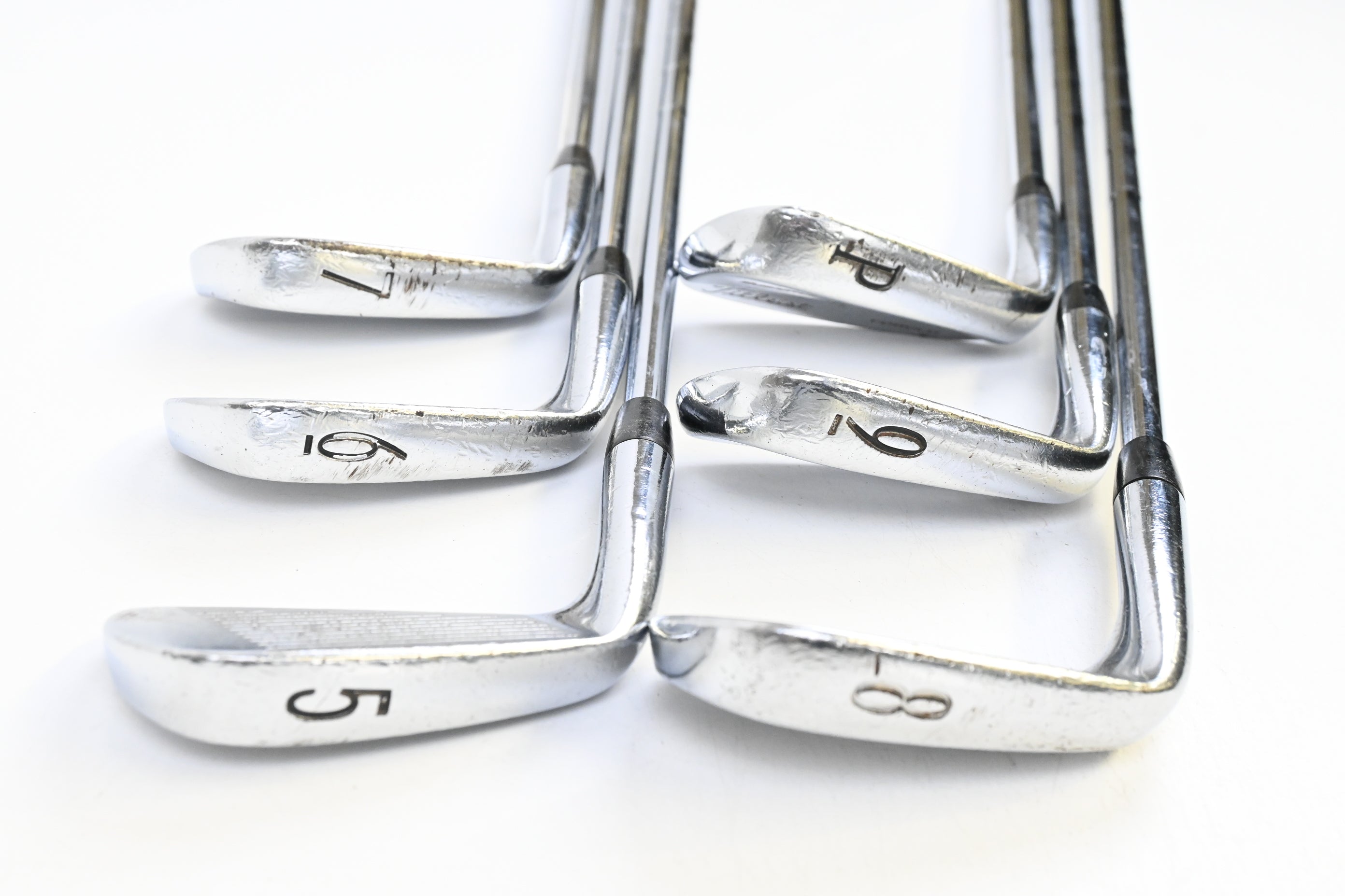 Titleist 695 Forged Irons / 5-PW / Stiff Flex Steel Shafts