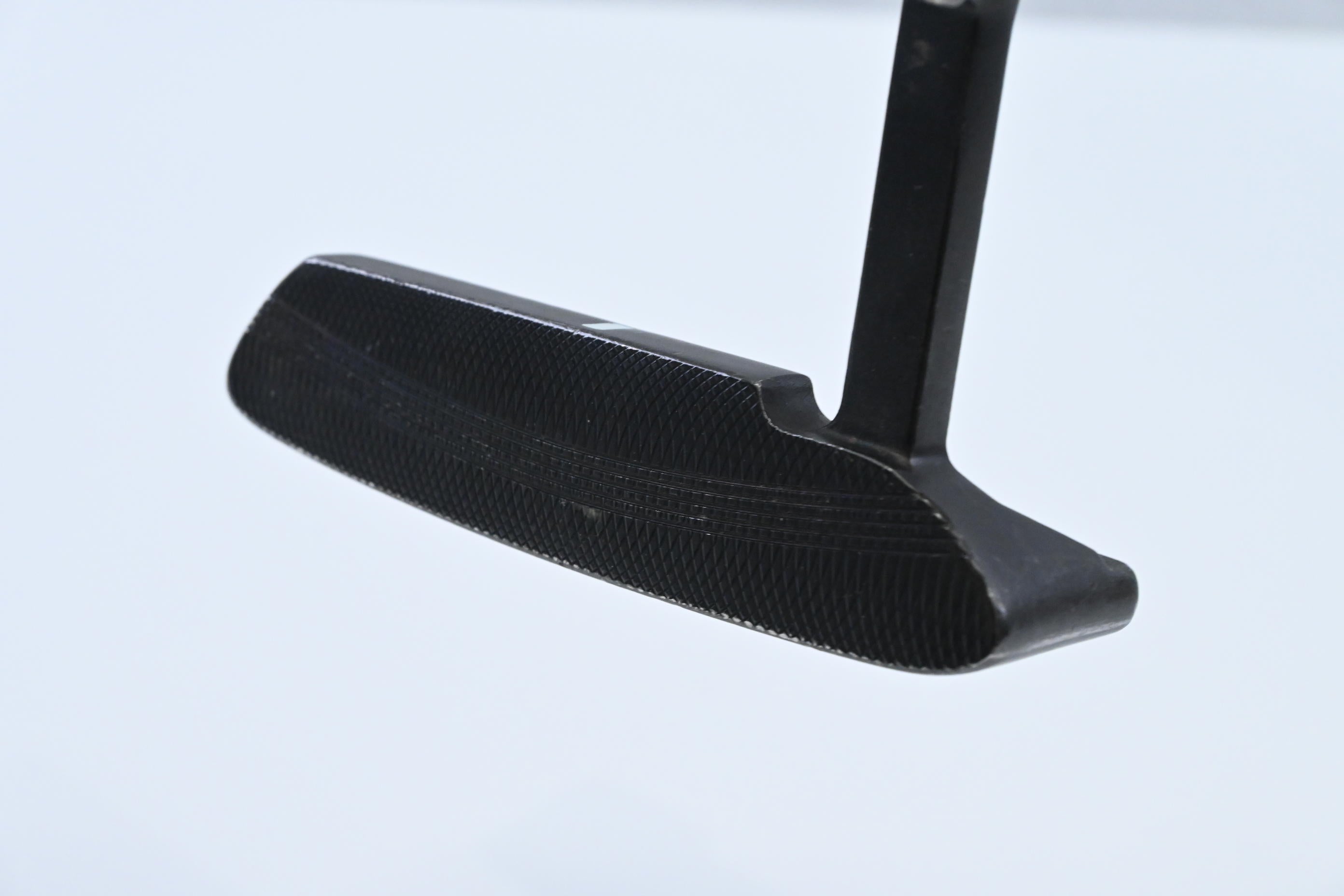 Wilson 8800 Series BLK Putter / 34 Inch
