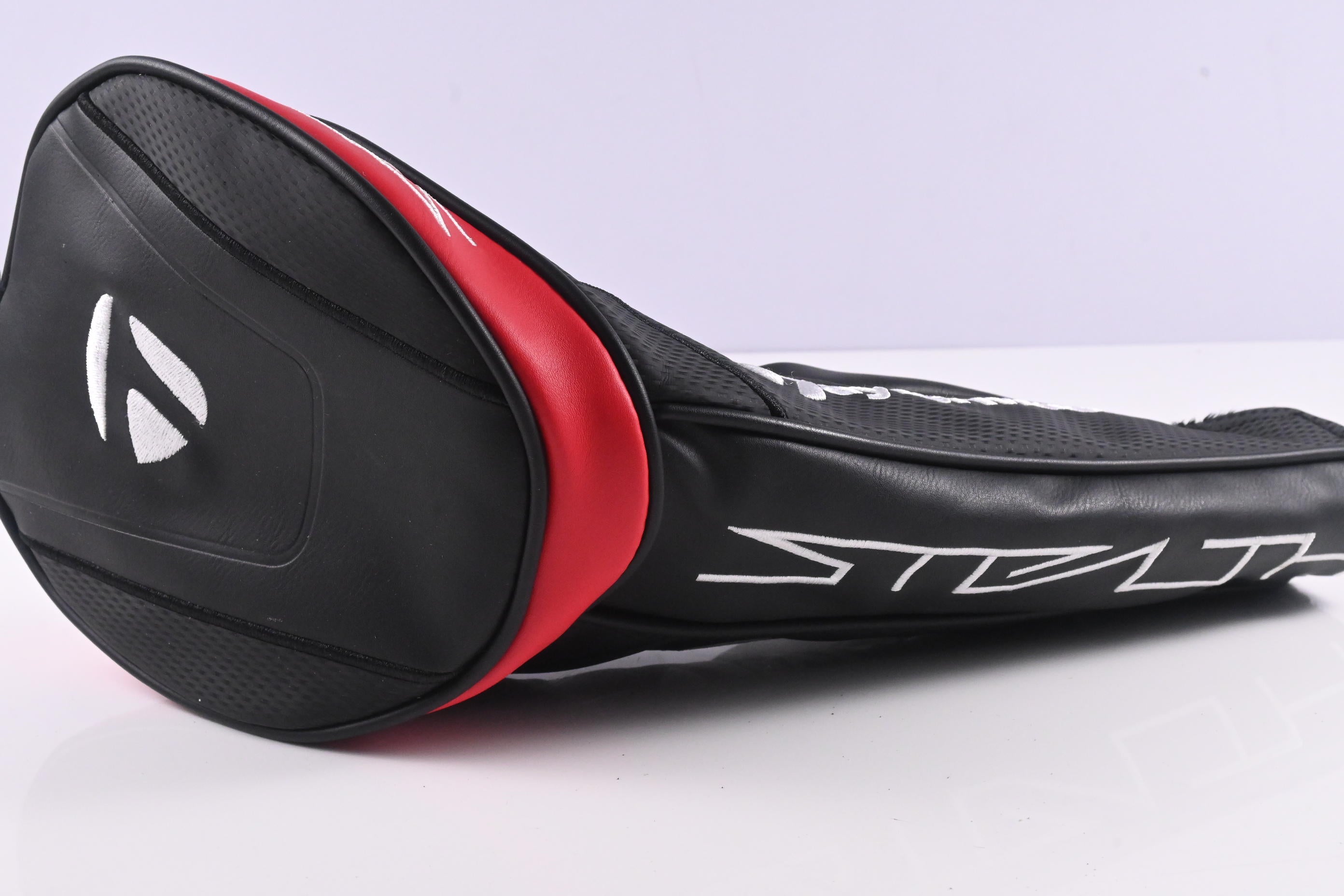 Taylormade Stealth Plus Driver / 10.5 Degree / Stiff Flex Kai'li White 60 Shaft