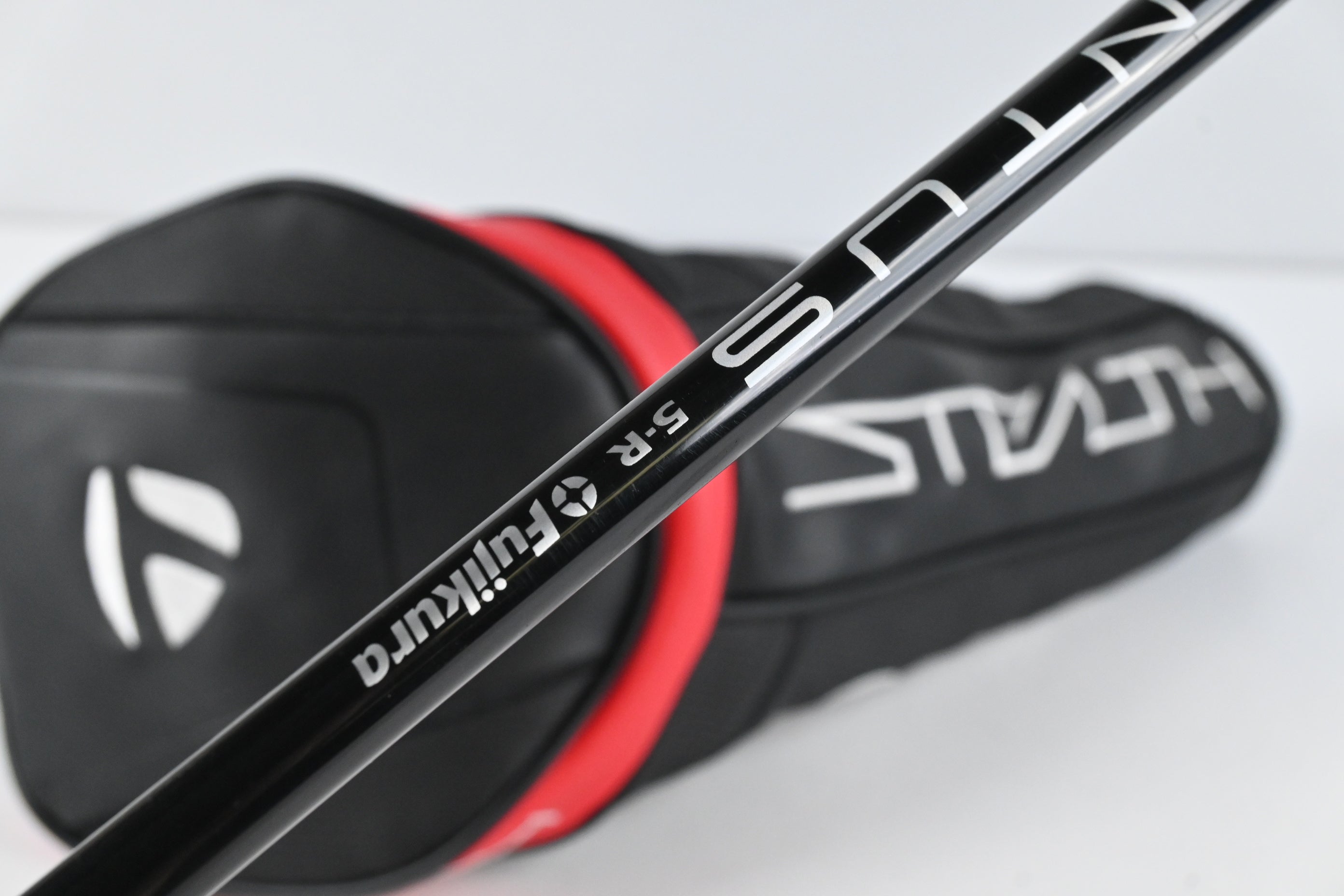 Taylormade Stealth Driver / 10.5 Degree / Regular Flex Fujikura Ventus 5 Shaft