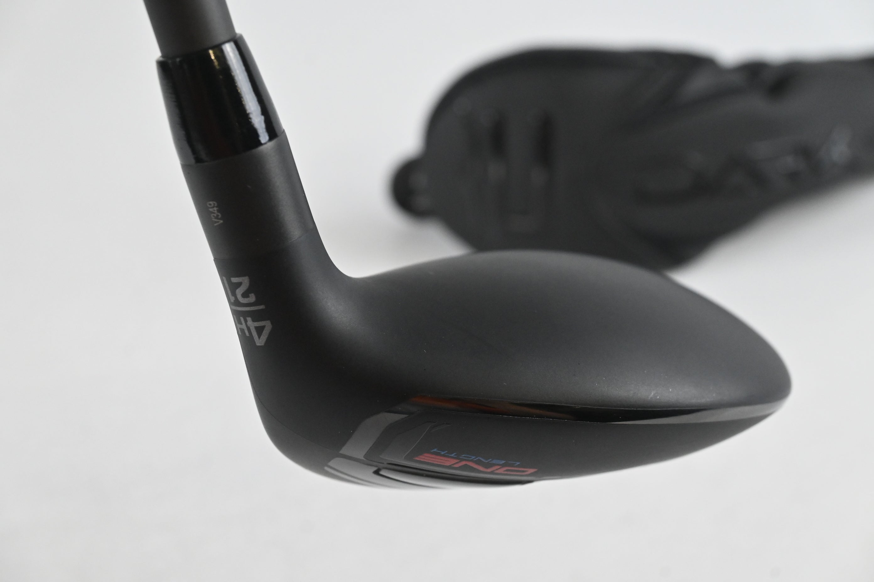 Cobra Darkspeed One Length #4 Hybrid / 21 Degree / Regular Flex Cobra Ultralite