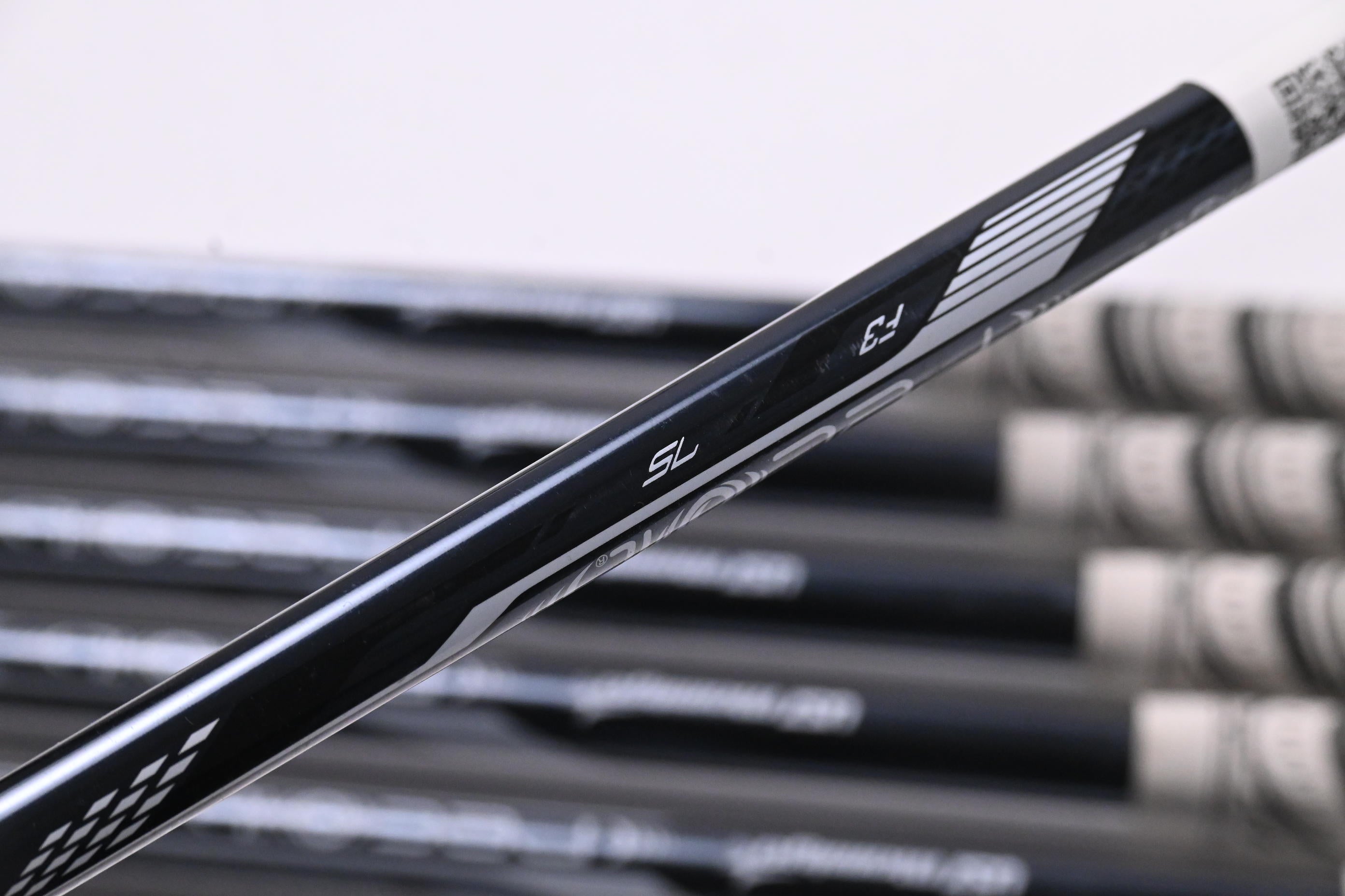 Ping i530 Irons / 5-PW / Orange Dot / Regular Flex Recoil DART 75 Shafts