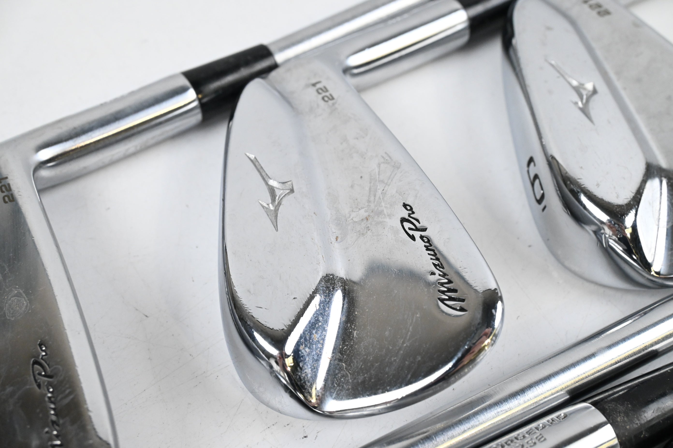 Mizuno Pro 221 Irons / 4-PW / Stiff Flex Project X LS 120 Shafts
