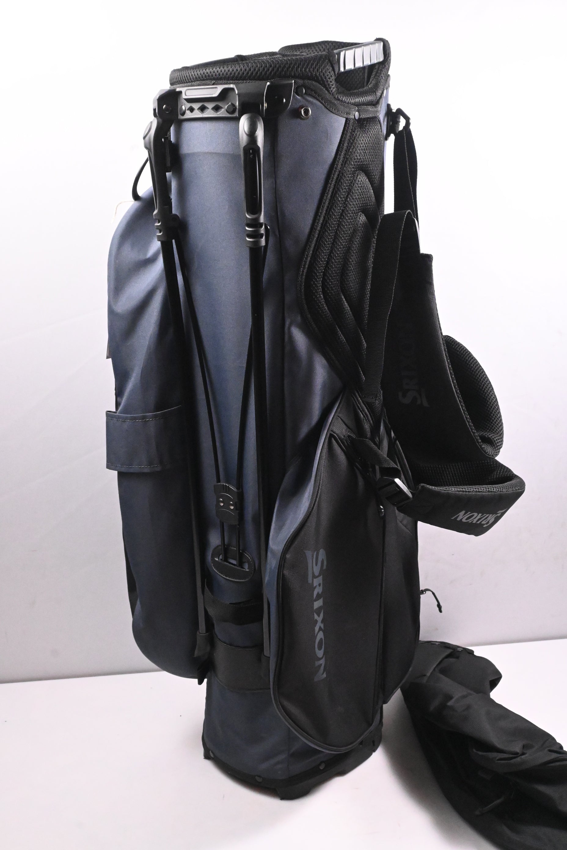 Srixon Stand Bag / 6-Way Divider / Black