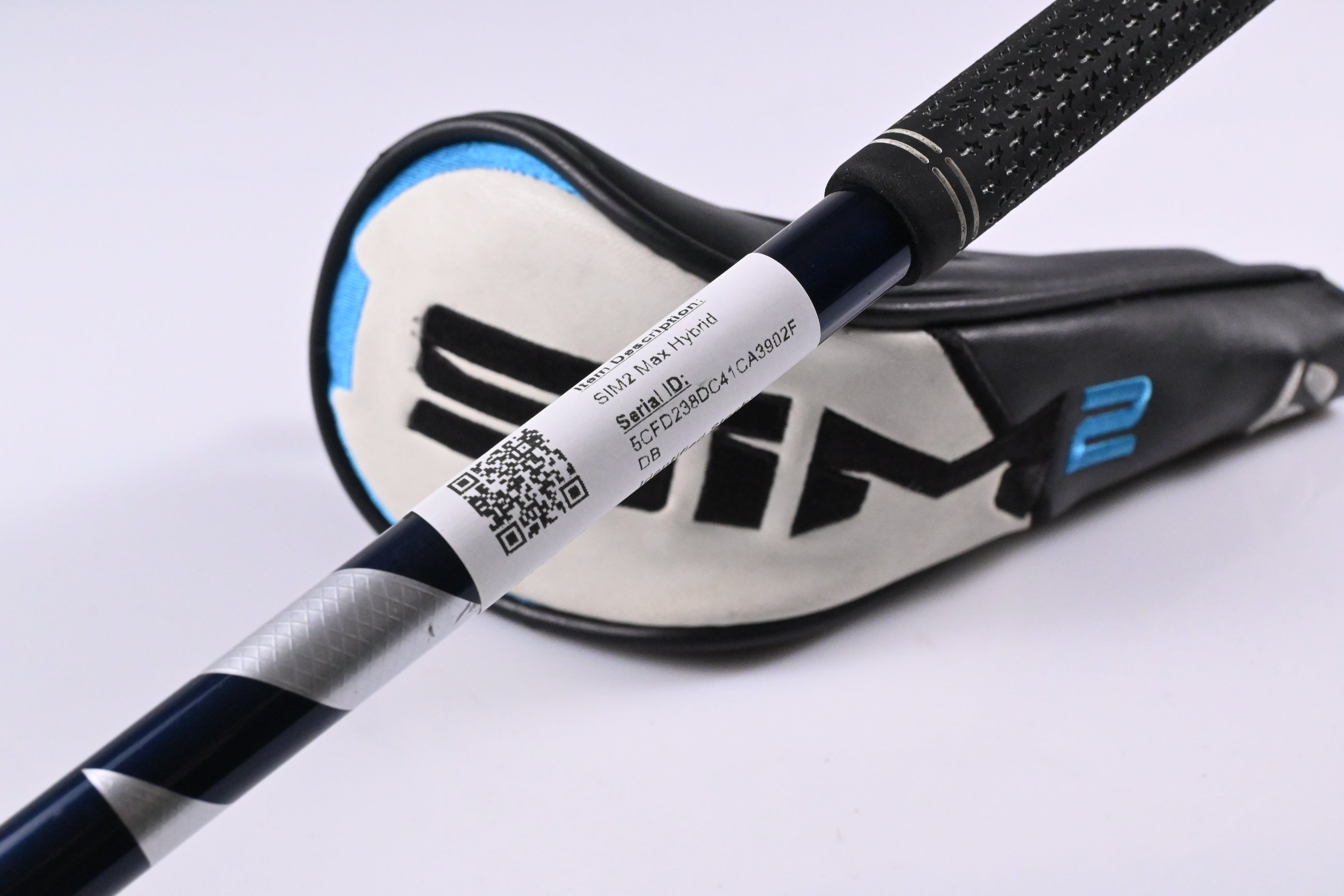 Taylormade SIM2 Max #4 Hybrid / 22 Degree / Regular Flex Fujikura Ventus Blue 6