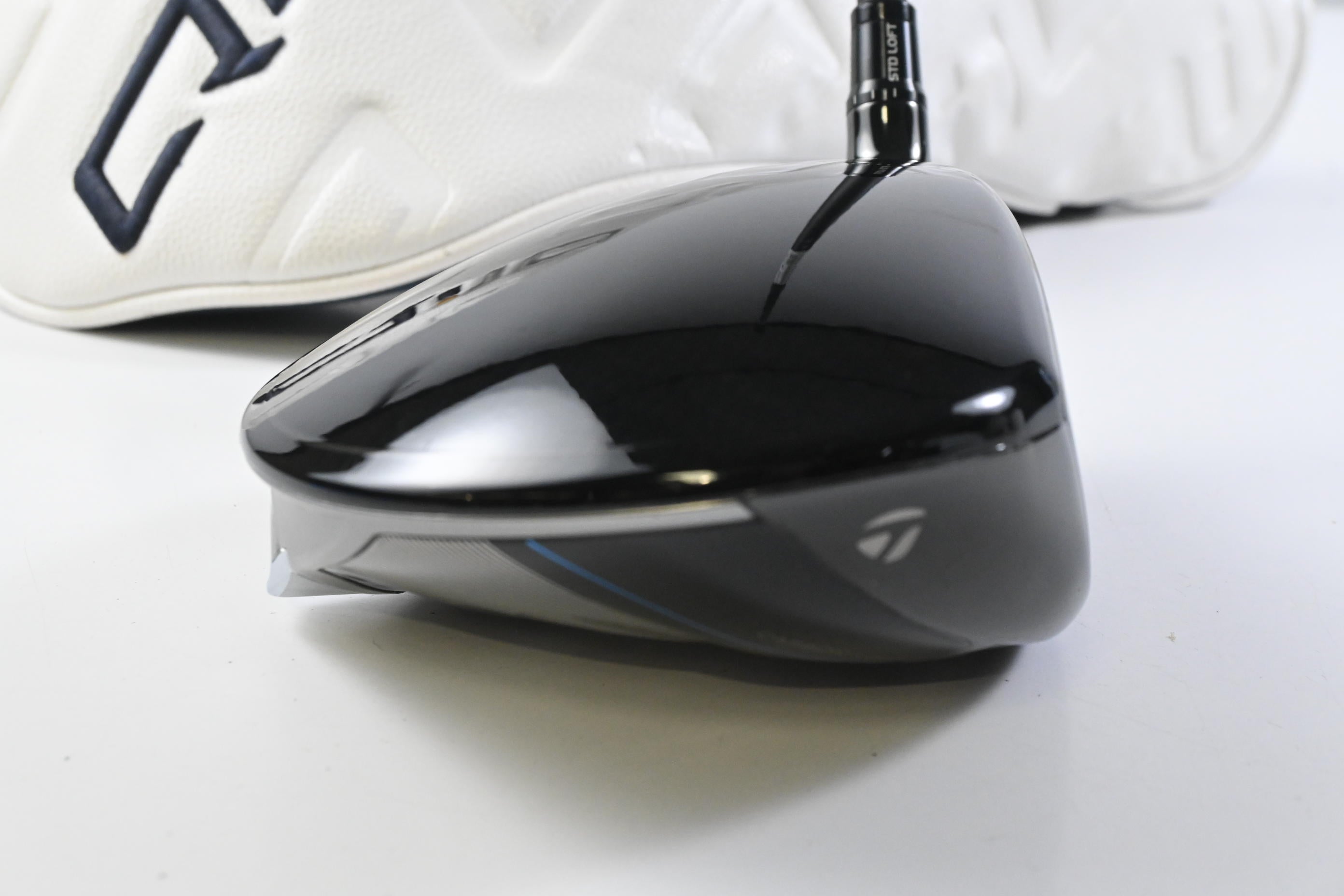 Taylormade Qi10 LS Driver / 10.5 Degree / Regular Flex REAX Blue 50 Shaft