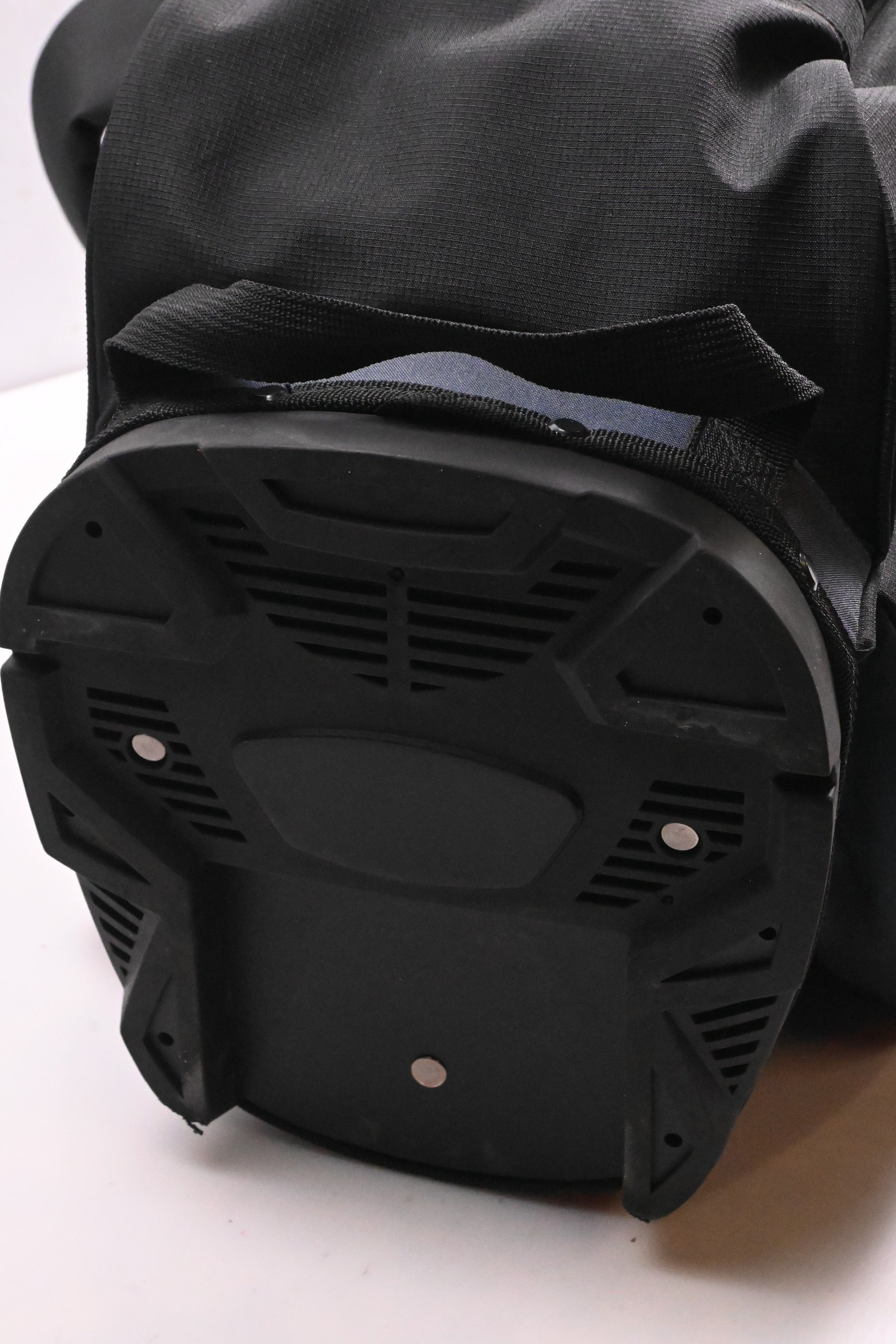 Srixon Stand Bag / 6-Way Divider / Black