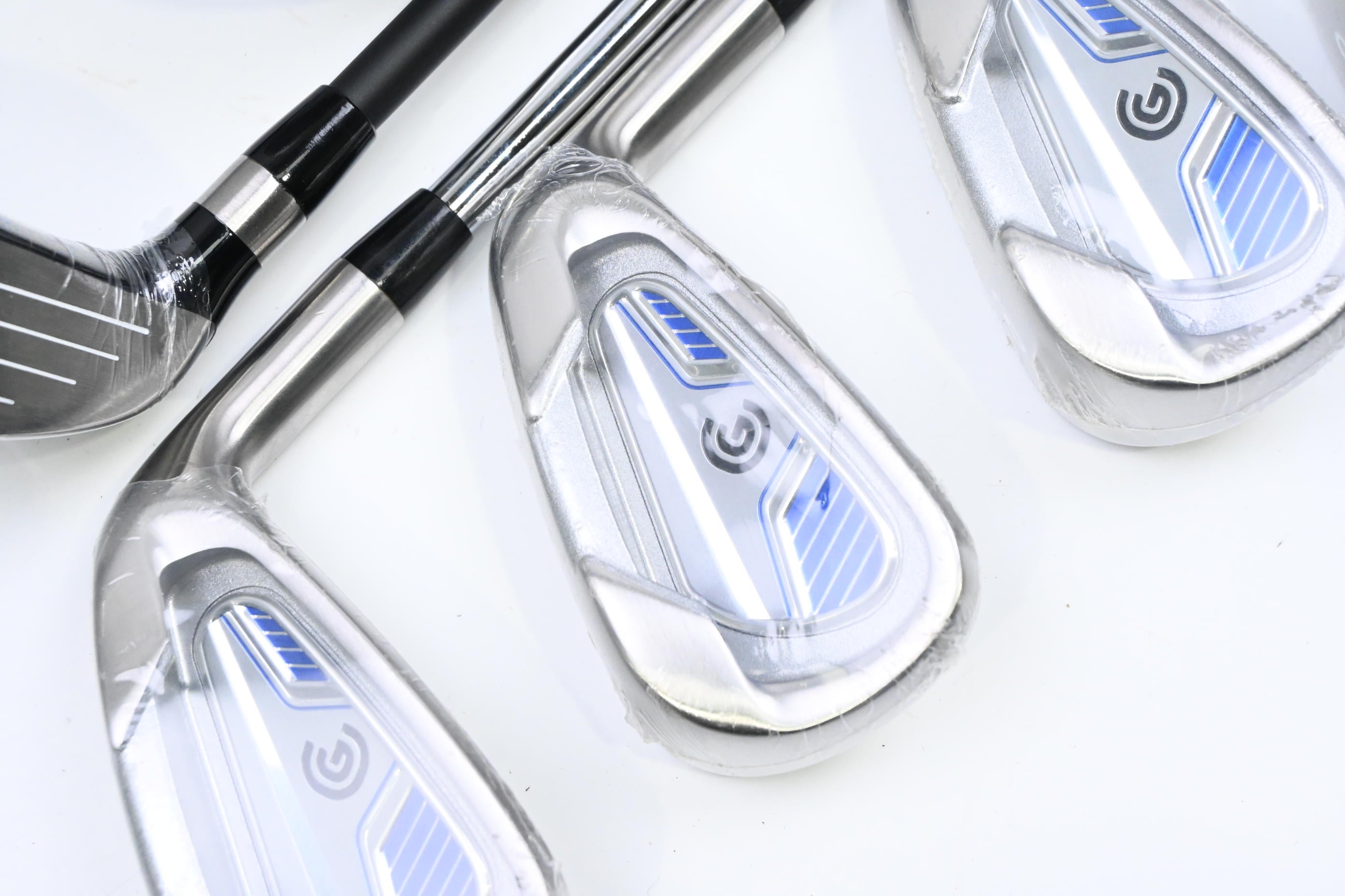 Cleveland Package Set / Woods, Hybrid, Irons, Putter, Bag