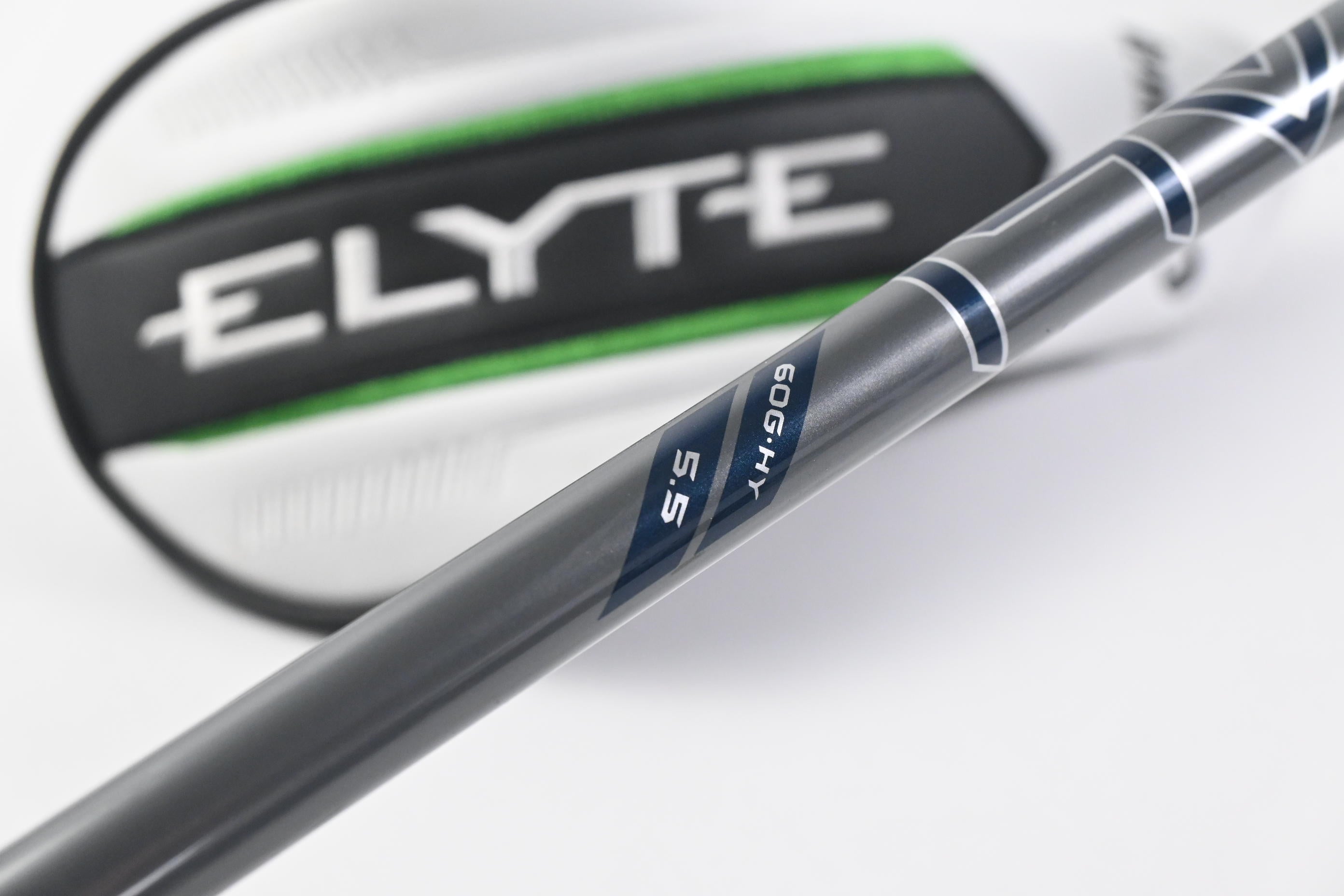 Callaway Elyte X #4 Hybrid / 21 Degree / Regular Flex Denali Charcoal 60 Shaft