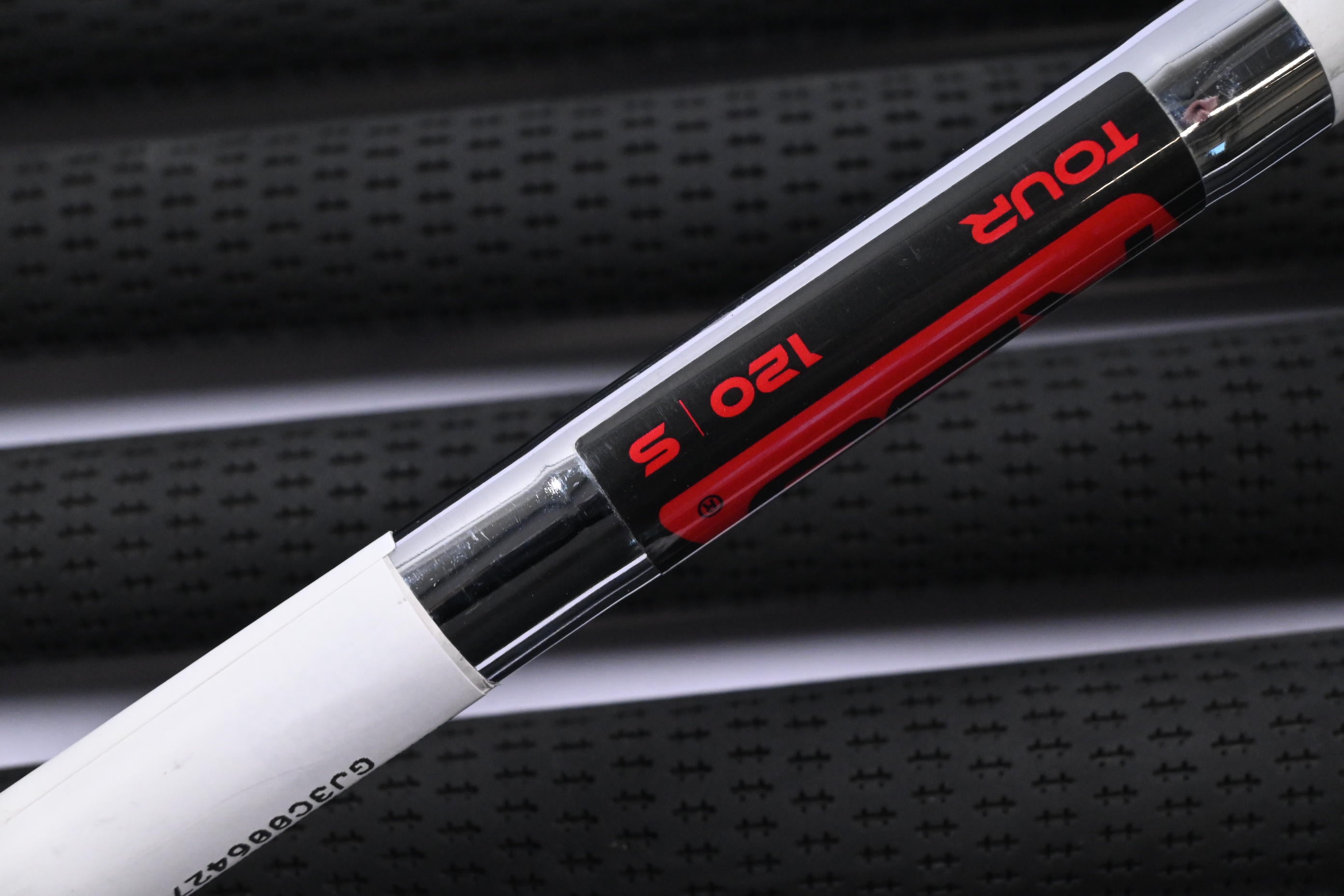 Wilson Launch Pad 2022 Irons / 5-PW+SW / Stiff Flex KBS Tour 120 Shafts
