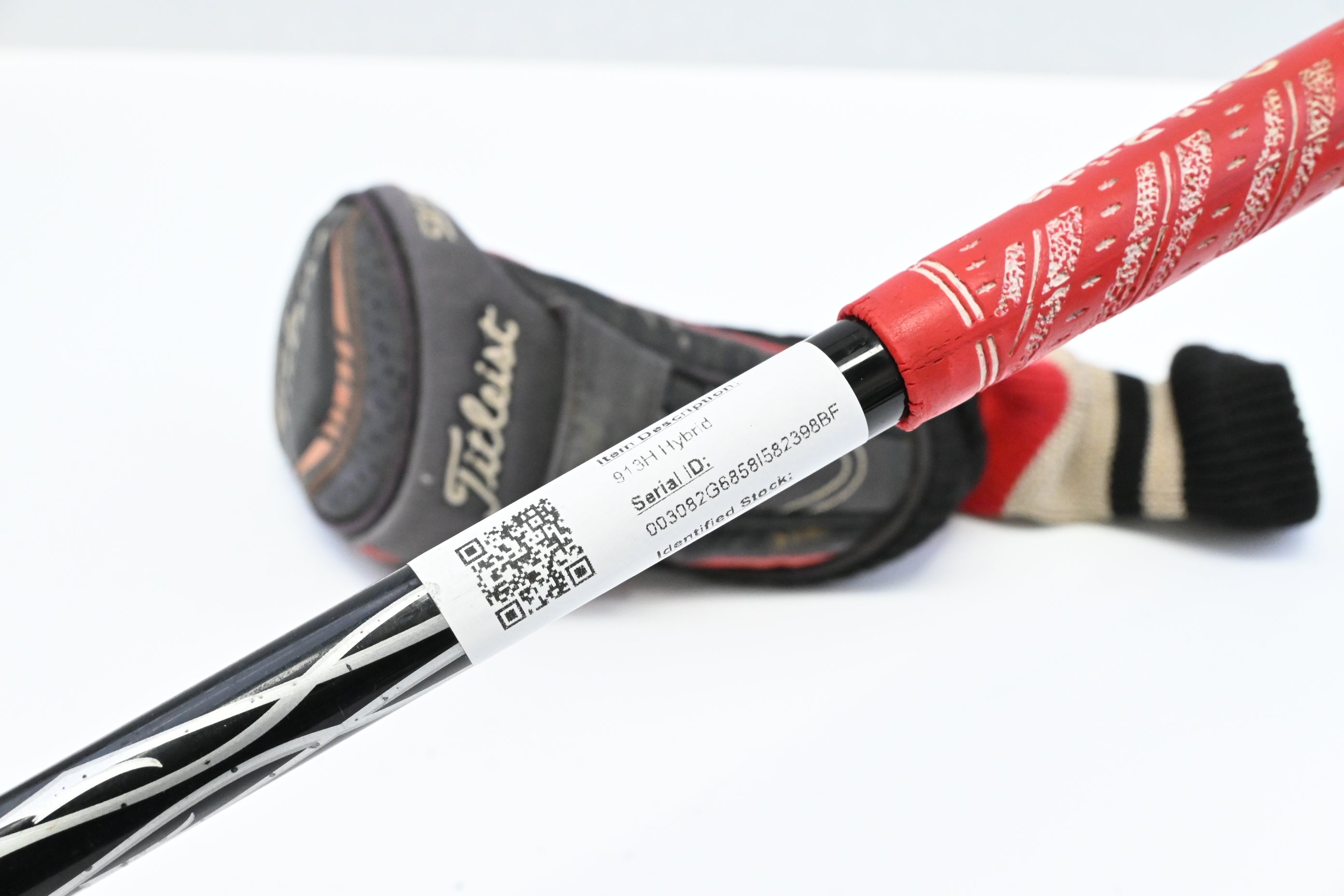 Titleist 913H #3 Hybrid / 19 Degree / Stiff Flex Bassara 60 Shaft