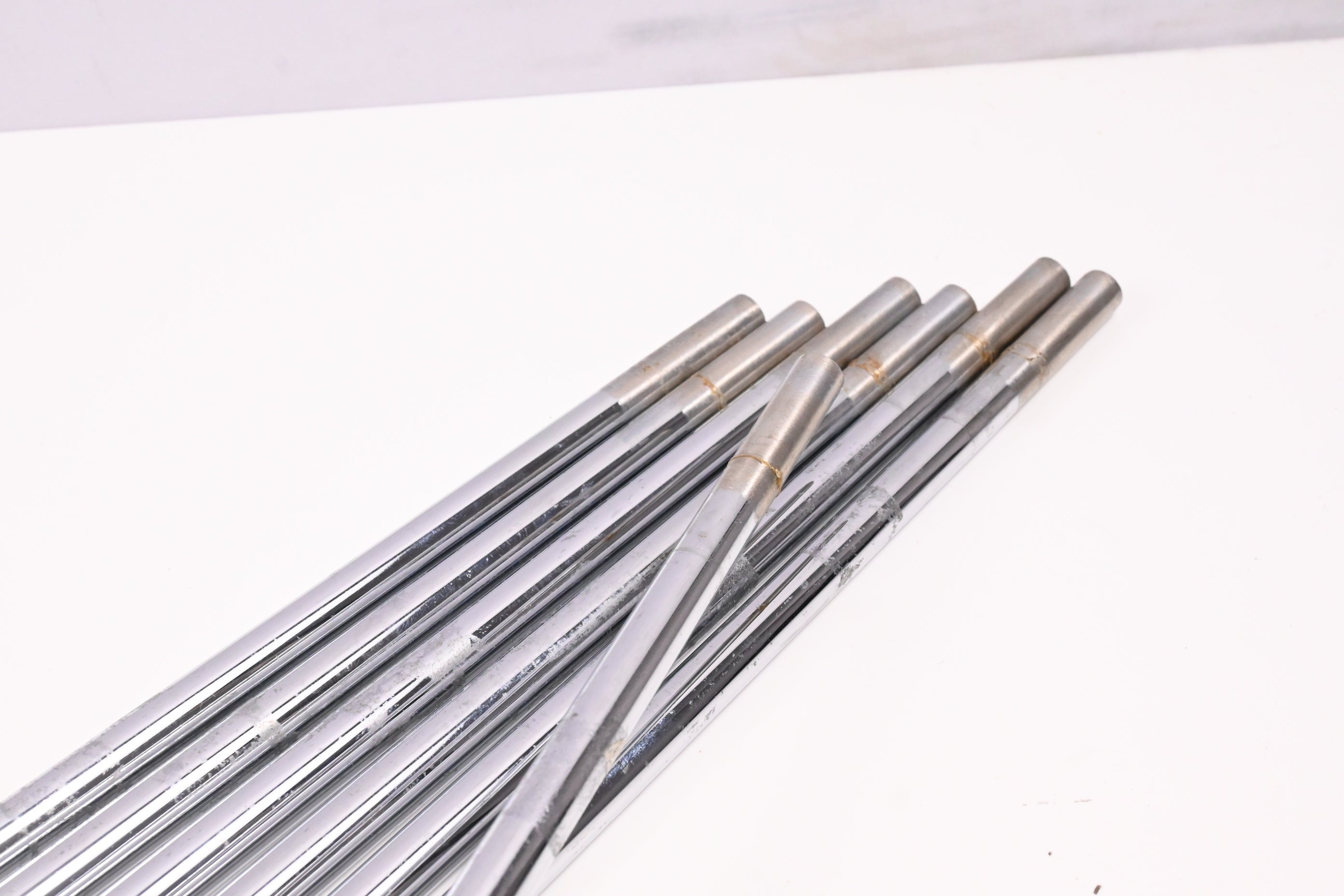 Dynamic Gold S300 Iron Shafts / Stiff Flex / Set of 7 / .355" Tip