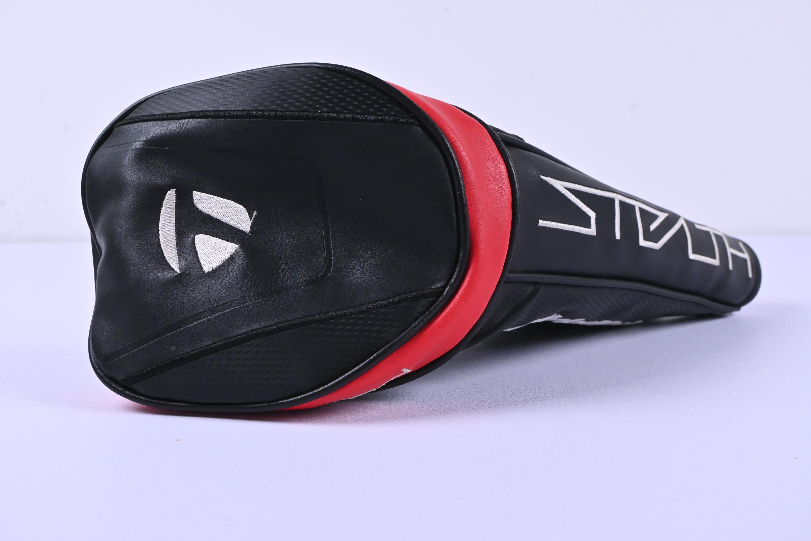 Taylormade Stealth Driver / 10.5 Degree / Stiff Flex HZRDUS Smoke Red RDX 60 Shaft