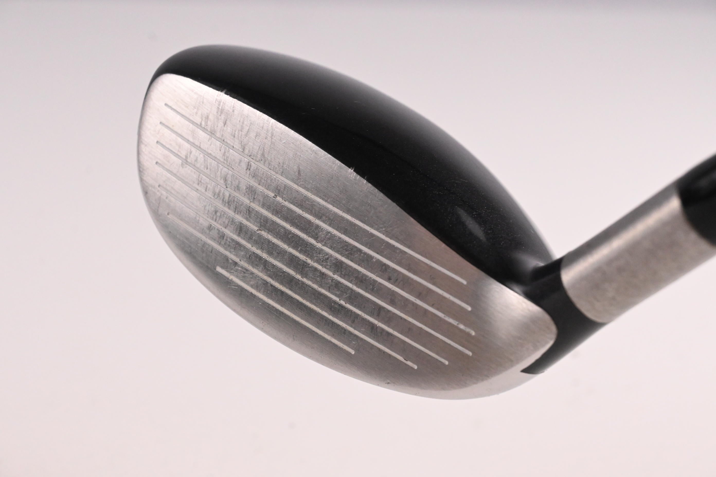 Titleist 909H #3 Hybrid / 21 Degree / Stiff Flex Aldila Voodoo Shaft
