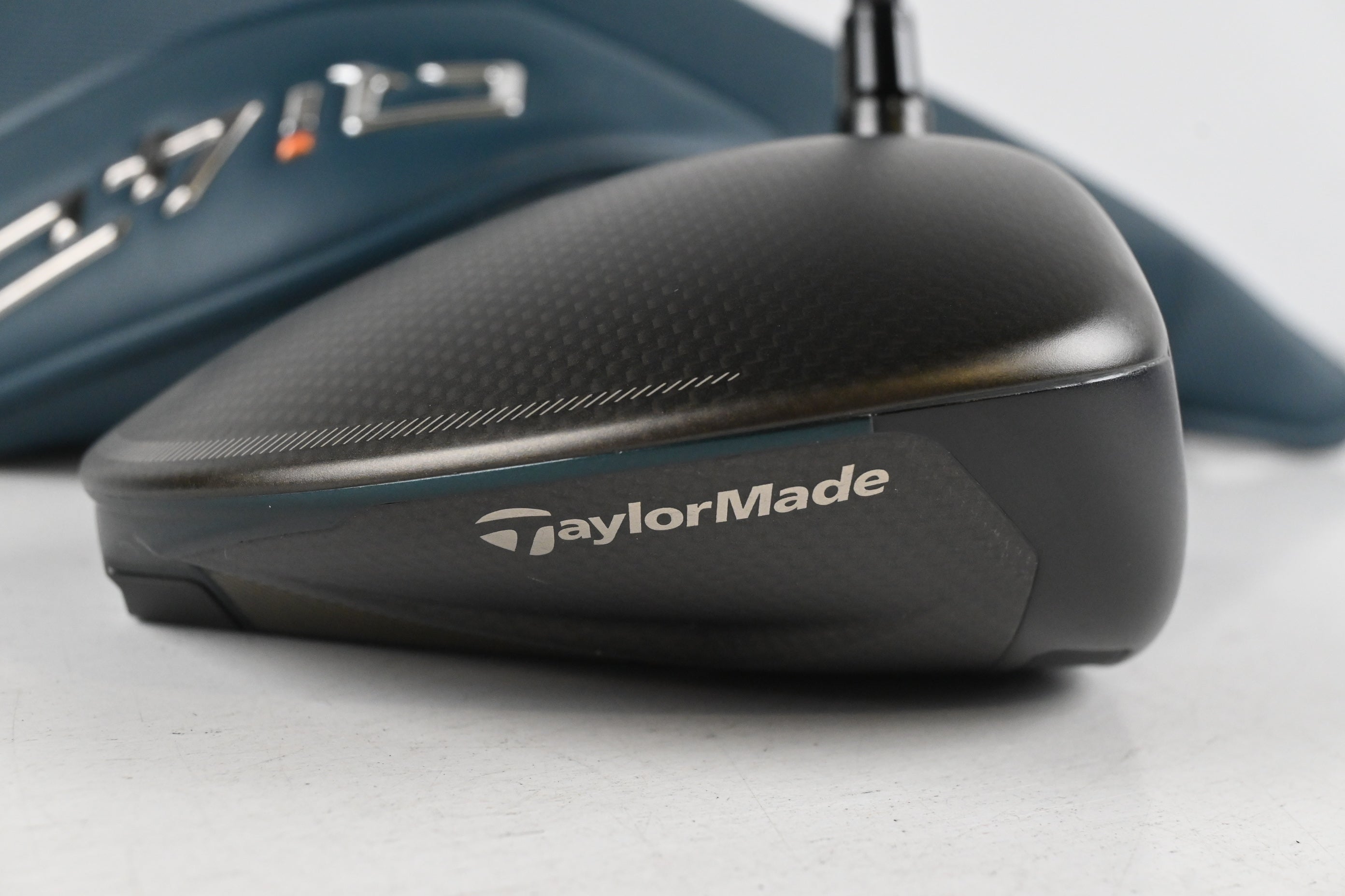 Taylormade Qi4D Max Driver / 10.5 Degree / Regular Flex Reax Blue 50 Shaft