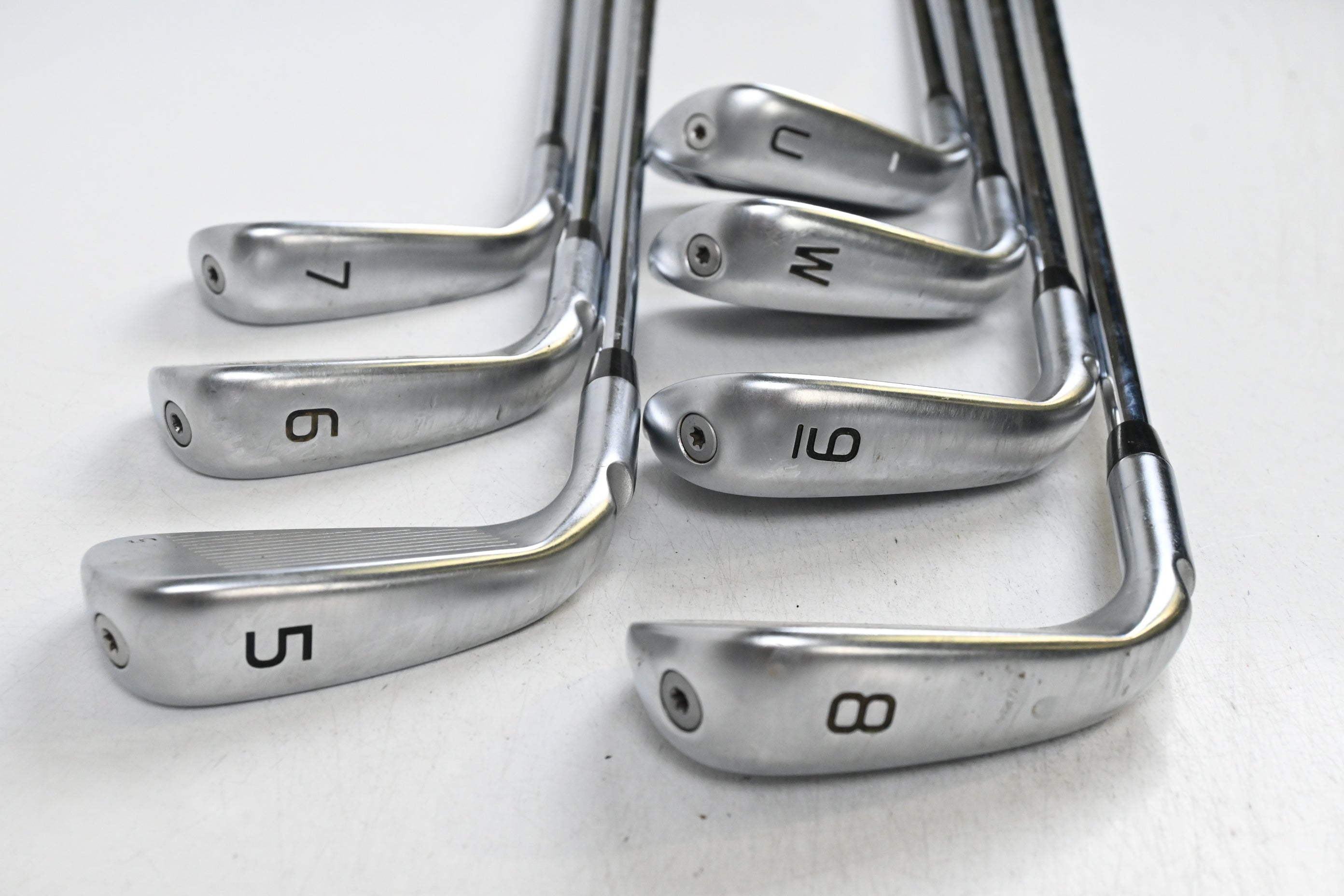 Ping G440 Irons / 5-PW+GW / Black Dot / Regular Flex Ping AWT 3.0 Shafts