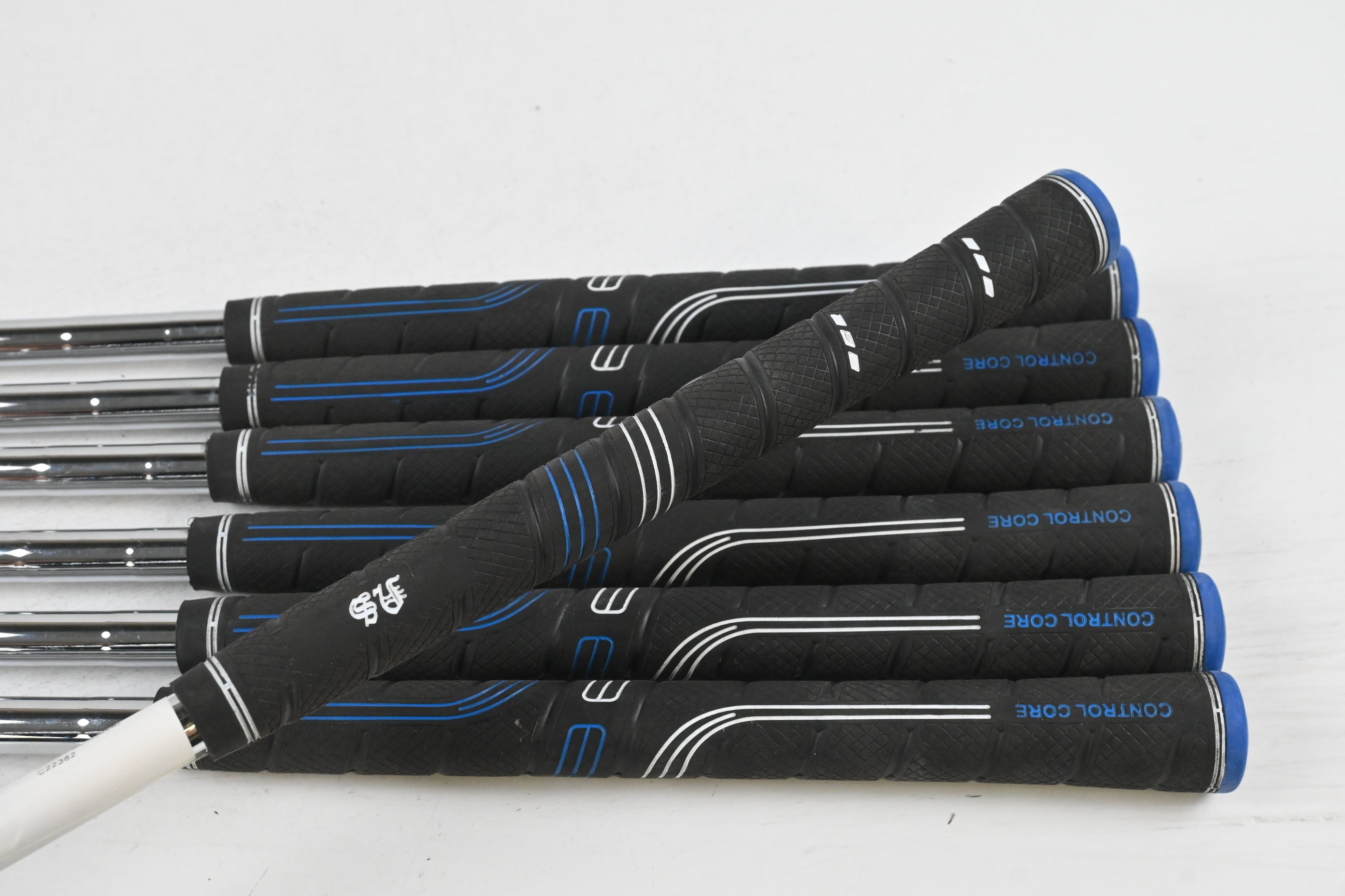 Ping G440 Irons / 5-PW+GW / Black Dot / Regular Flex Ping AWT 3.0 Shafts