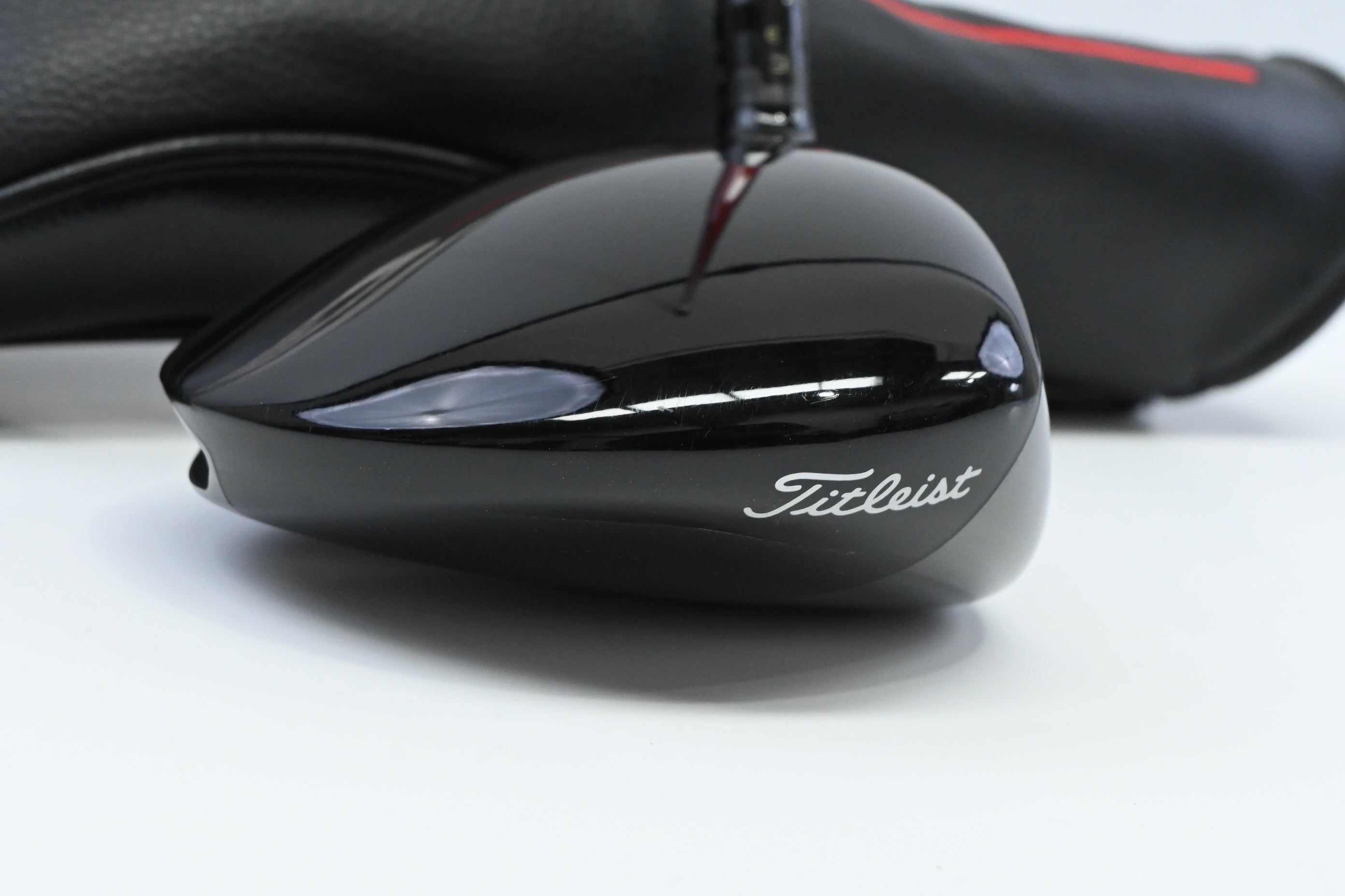 Titleist GT2 Driver / 11 Degree / Regular Flex Denali Red 50 Shaft