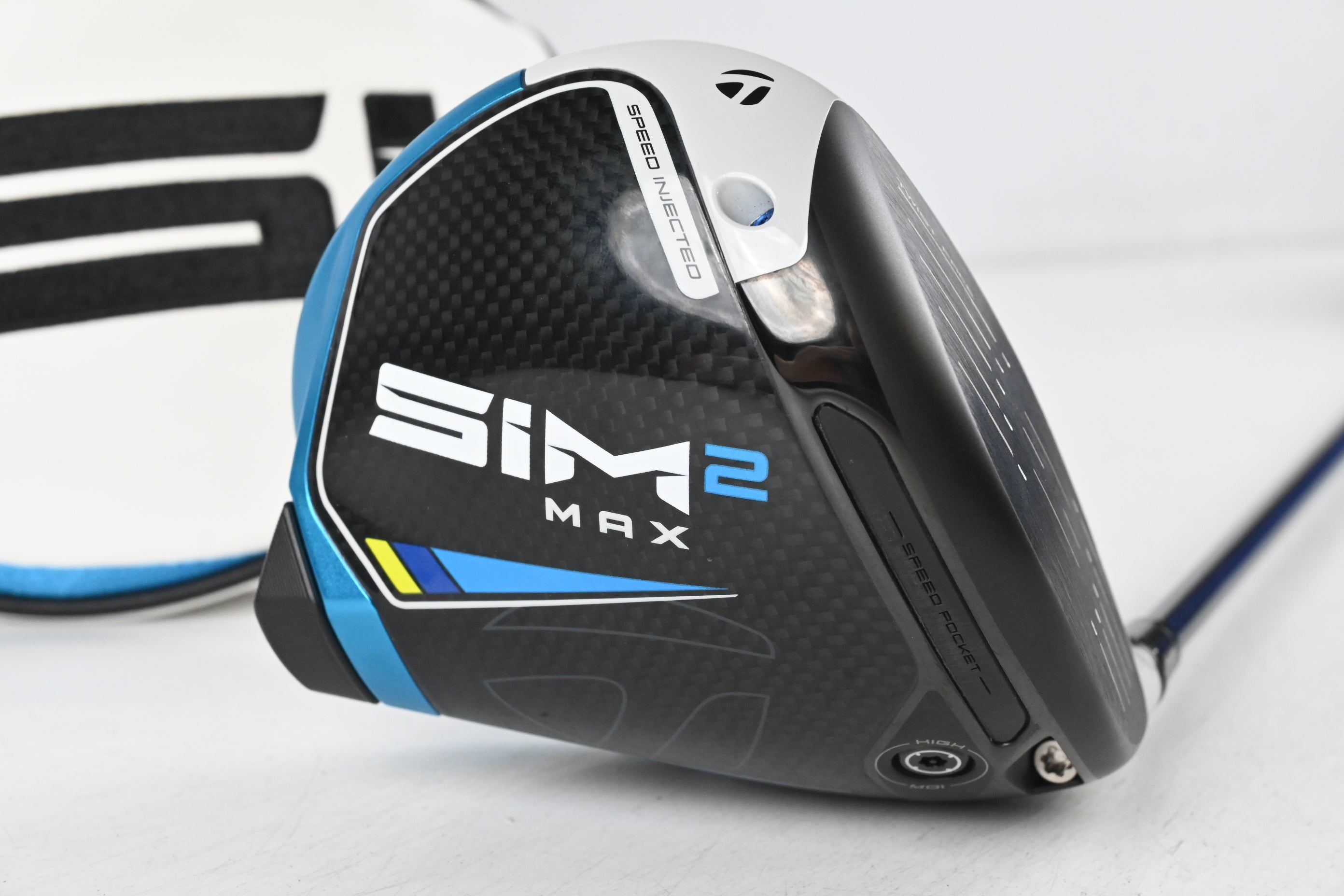 Taylormade SIM2 Max Driver / 10.5 Degree / Regular Flex Fujikura Ventus Blue 5