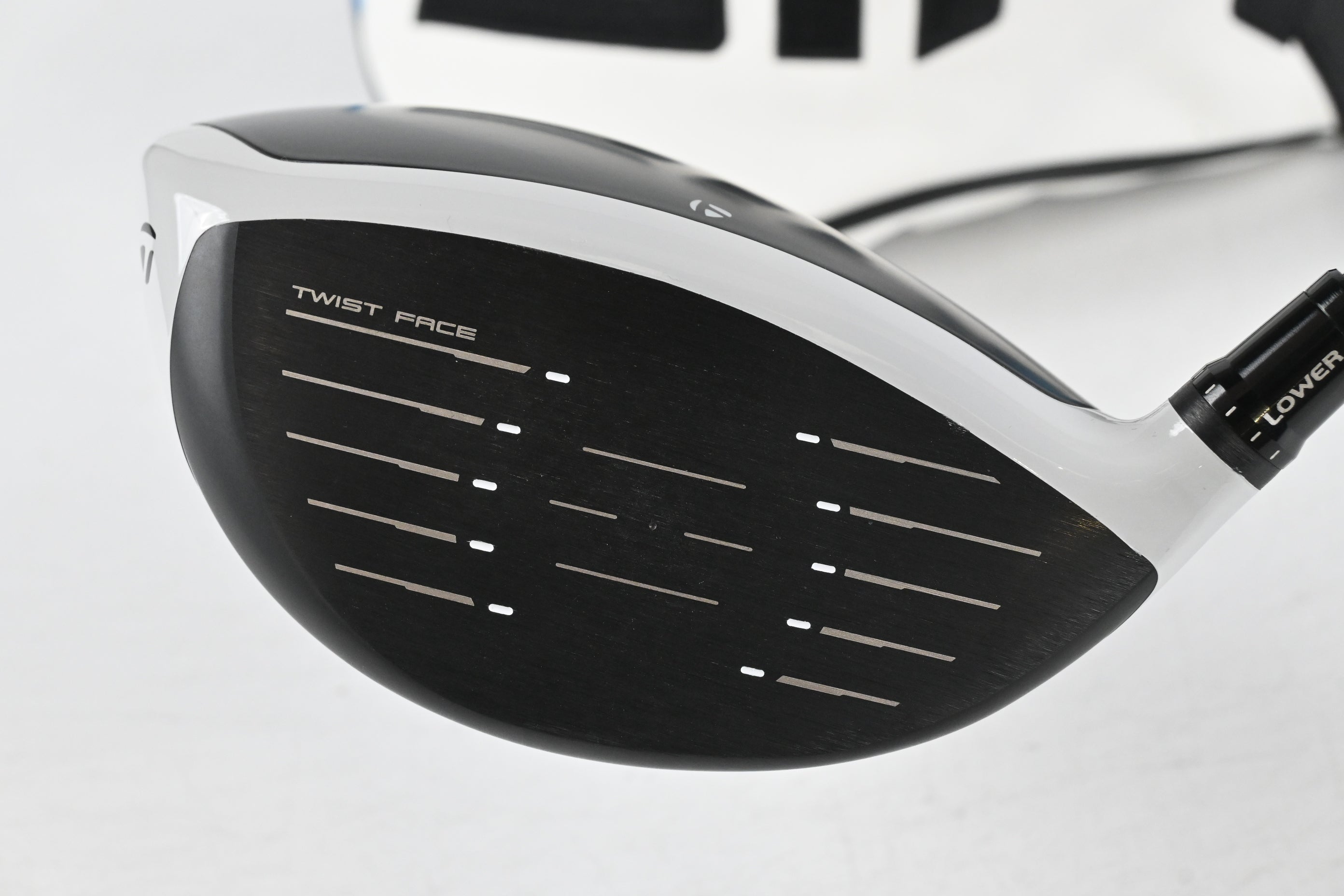 Taylormade SIM2 Max Driver / 10.5 Degree / Regular Flex Fujikura Ventus Blue 5