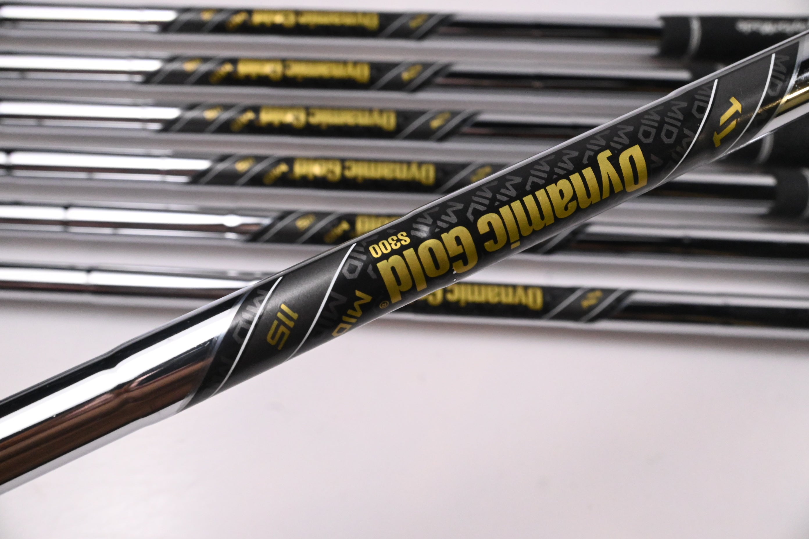 Taylormade P.7CB Irons / 4-PW / Stiff Flex Dynamic Gold Mid 115 S300 Shafts