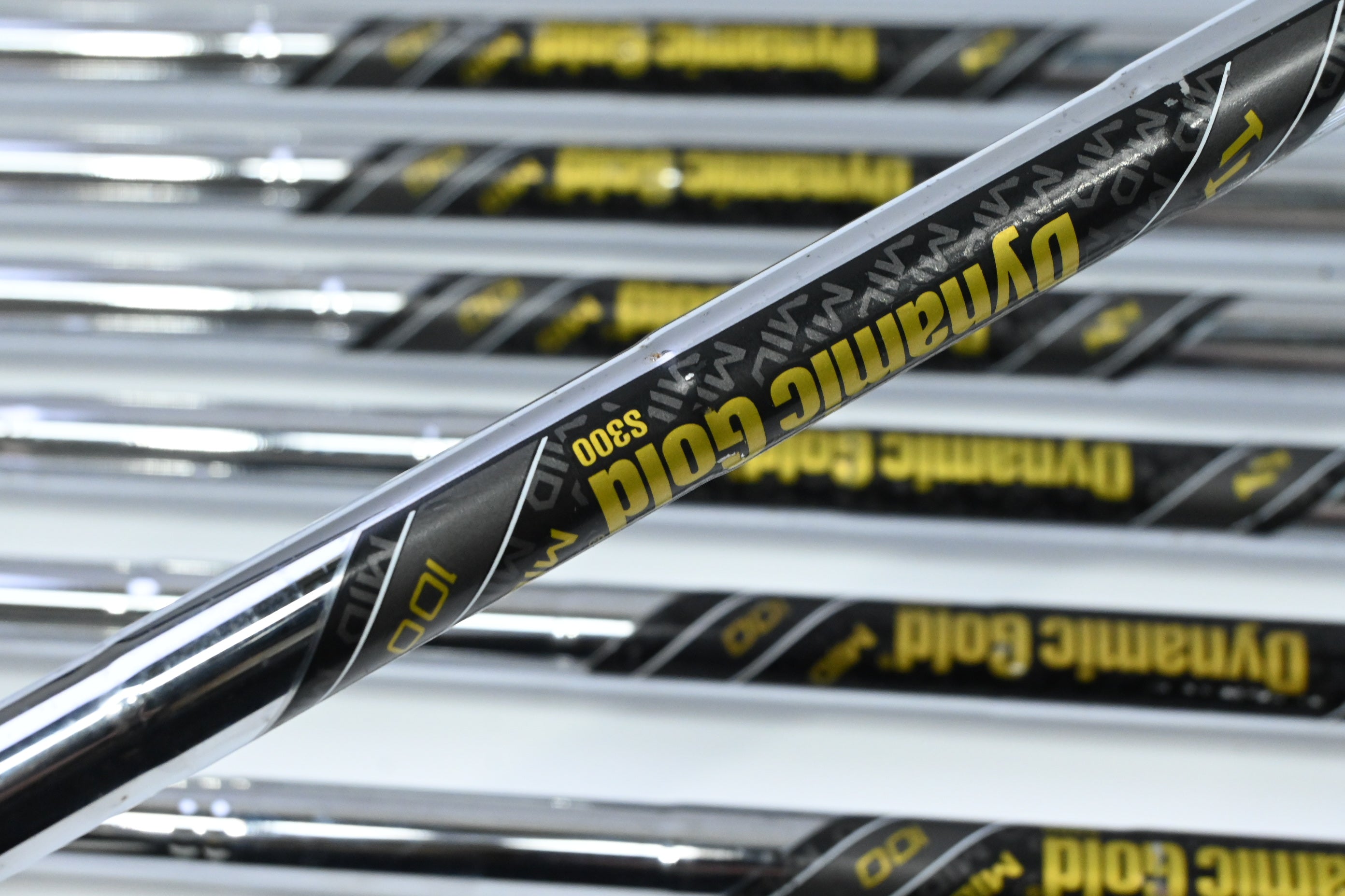 Callaway Apex Ai300 Irons / 4-PW+AW / Stiff Flex Dynamic Gold 100 S300 Shafts