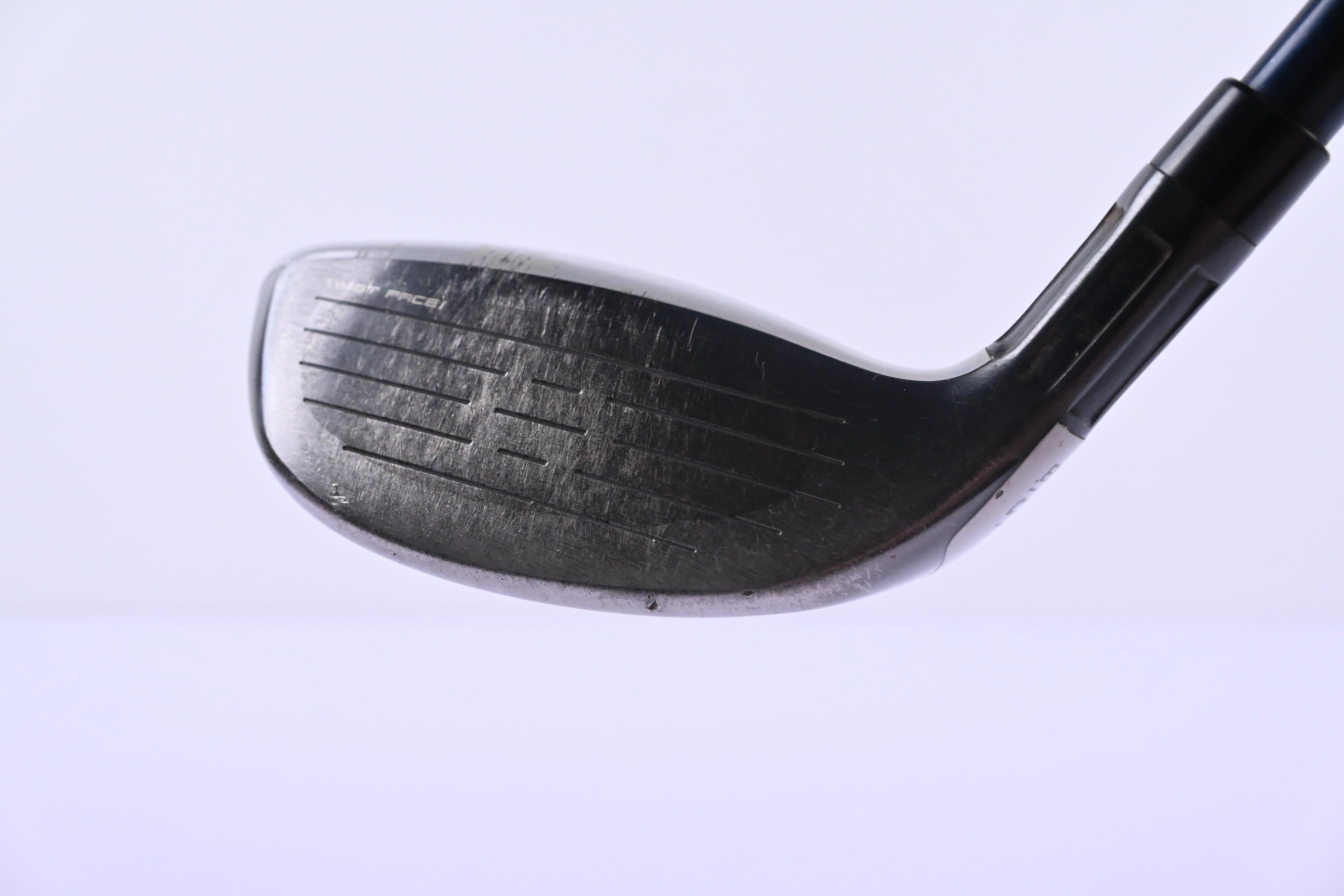 Taylormade SIM2 Max #6 Hybrid / 28 Degree / Regular Flex Fujikura Ventus Blue 6