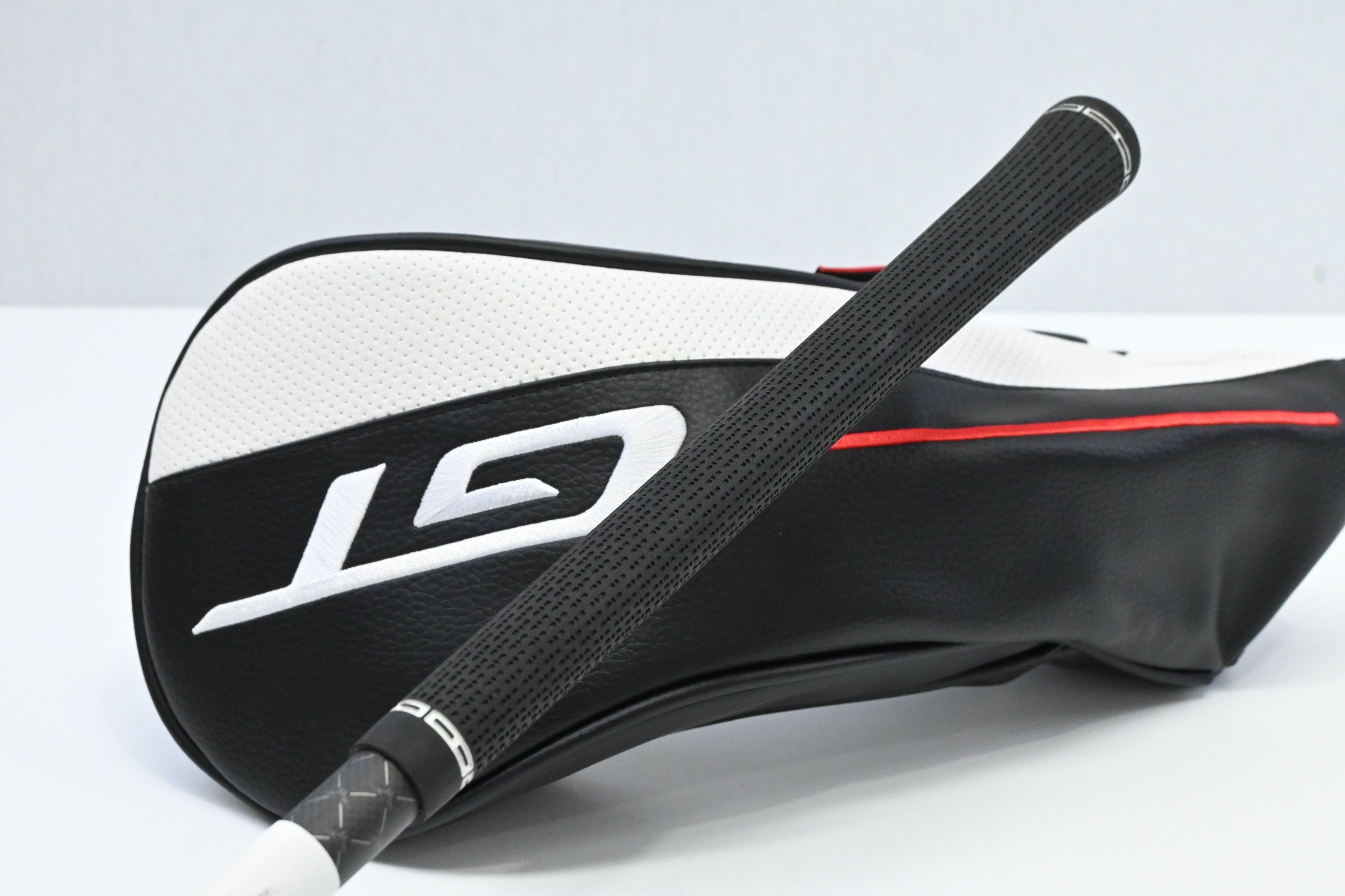 Titleist GT2 Driver / 10 Degree / Regular Flex Tensei 1K Blue 55 Shaft