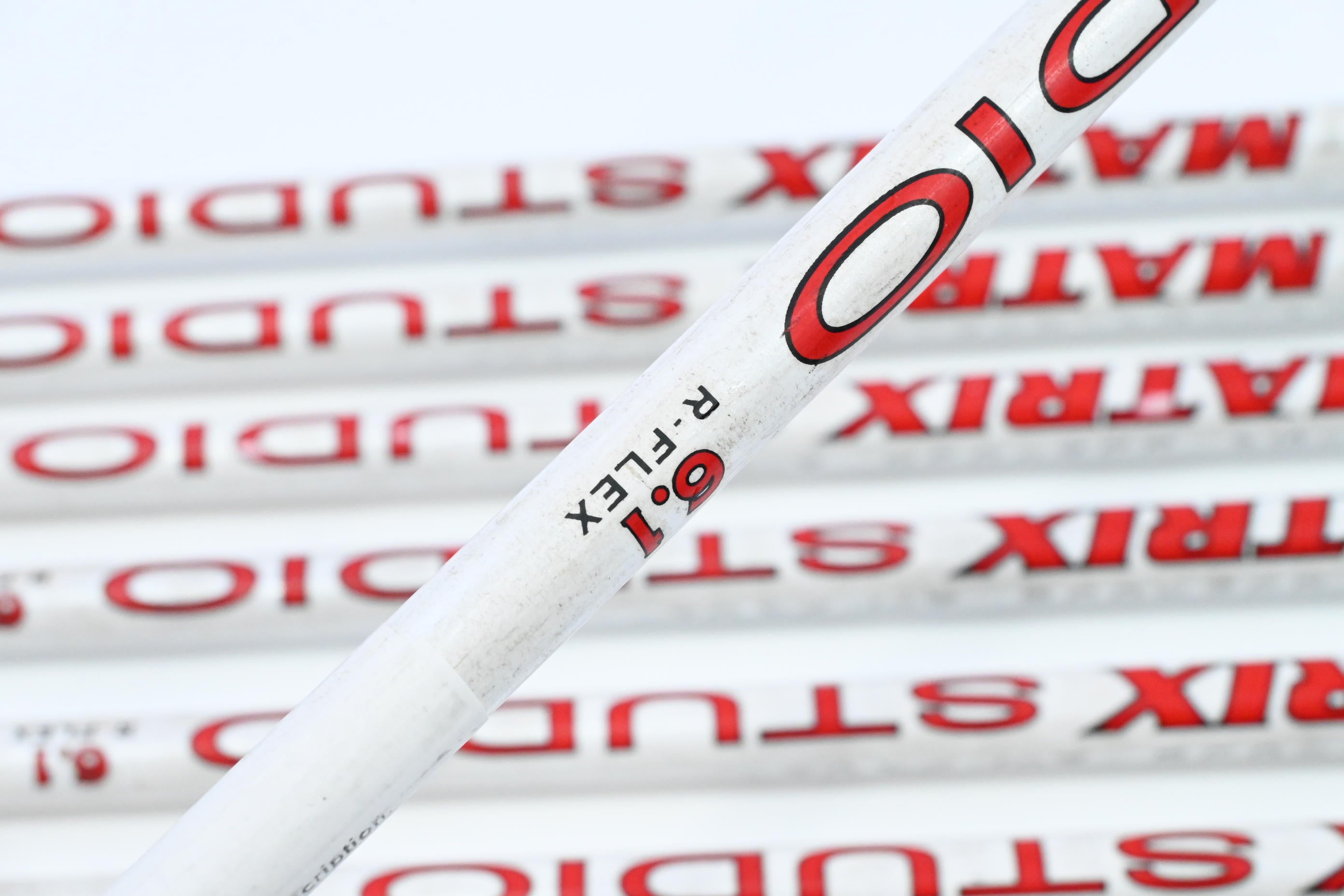 Wilson D100 Irons / 5-PW+SW / Regular Flex Matrix Studio 6.1 Shafts