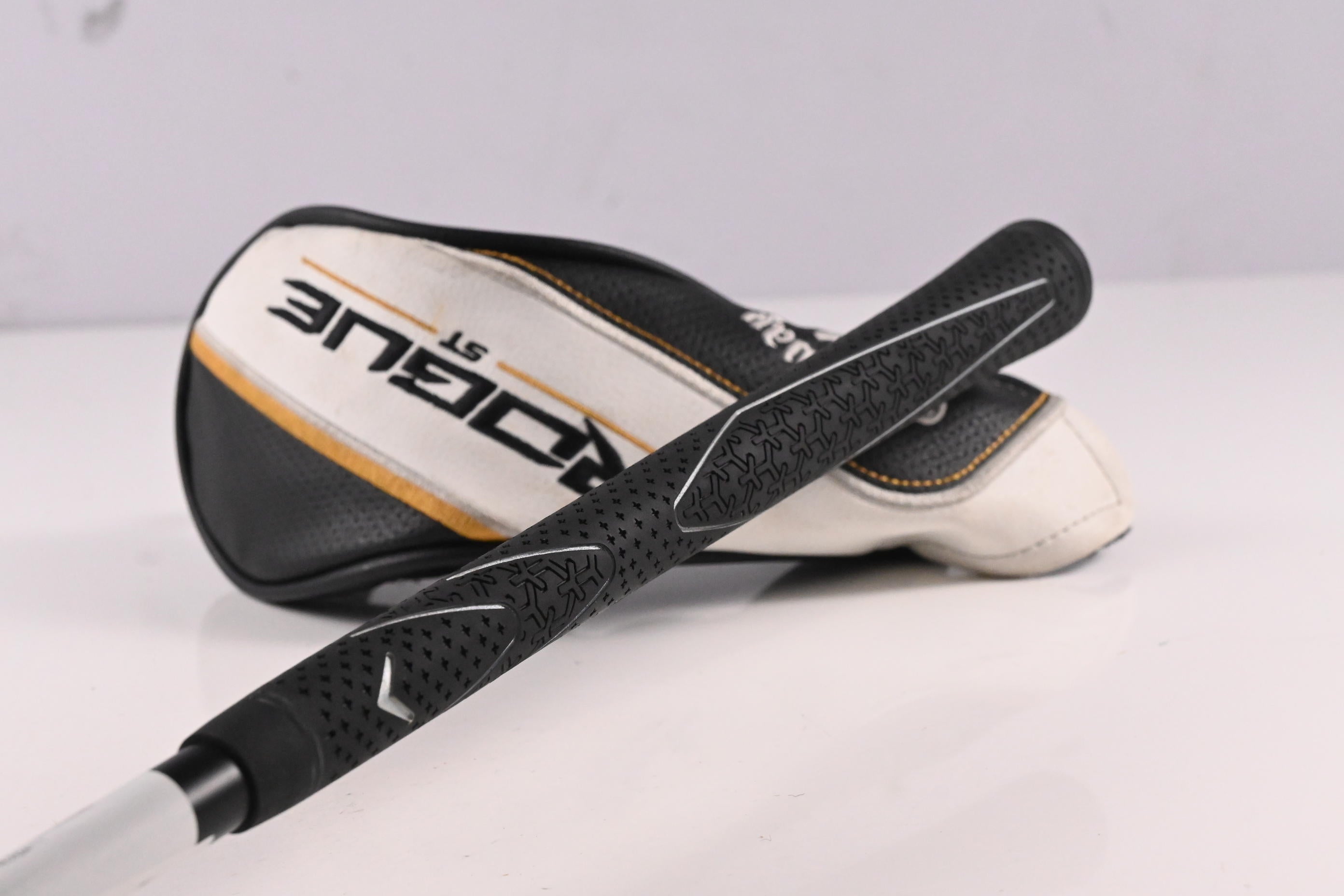 Ladies Callaway Rogue ST Max Os Lite #8 Hybrid / 36 Degree / Ladies Flex Helium