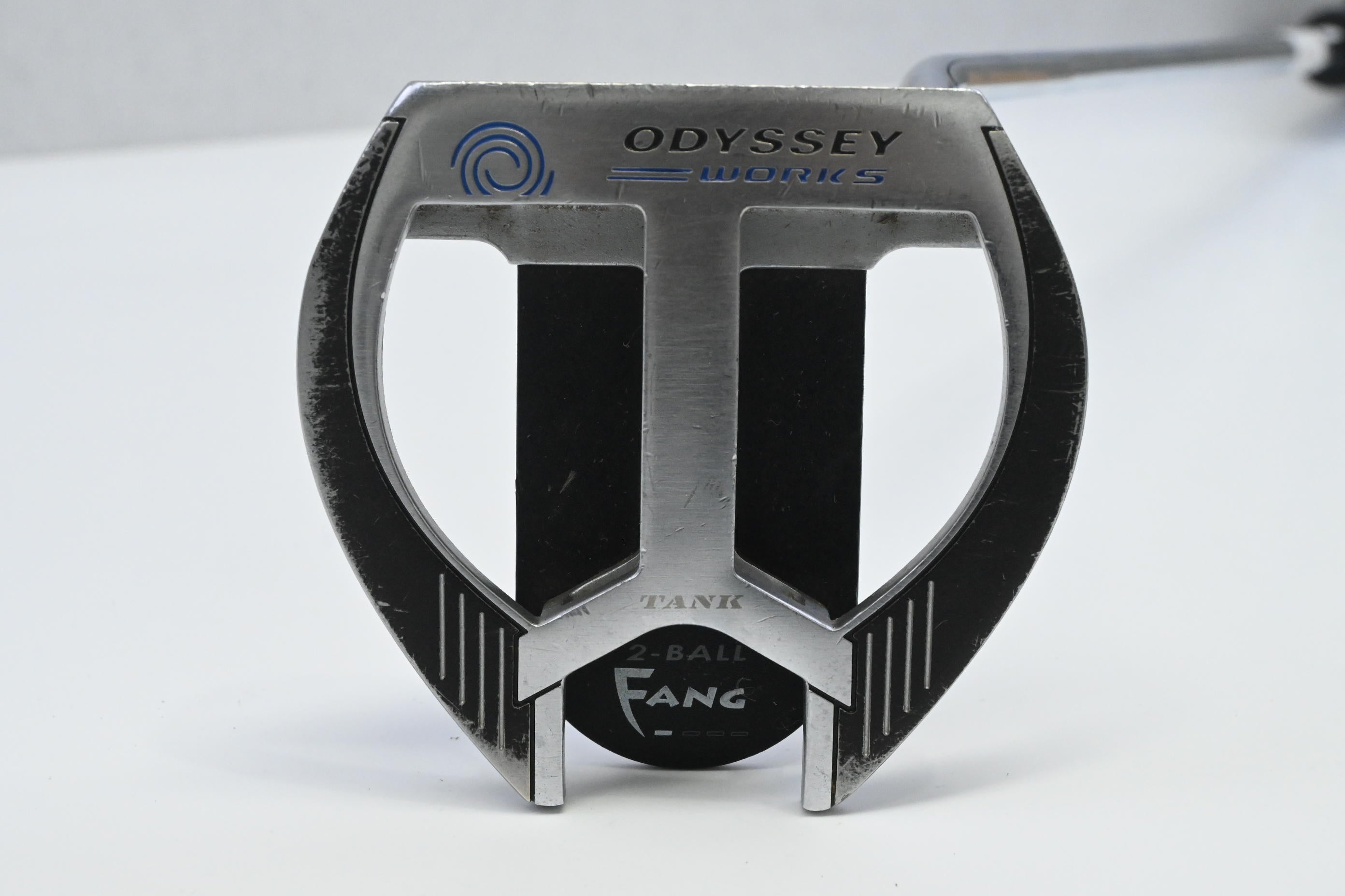 Odyssey Works Versa 2-Ball Fang Putter / 38 Inch