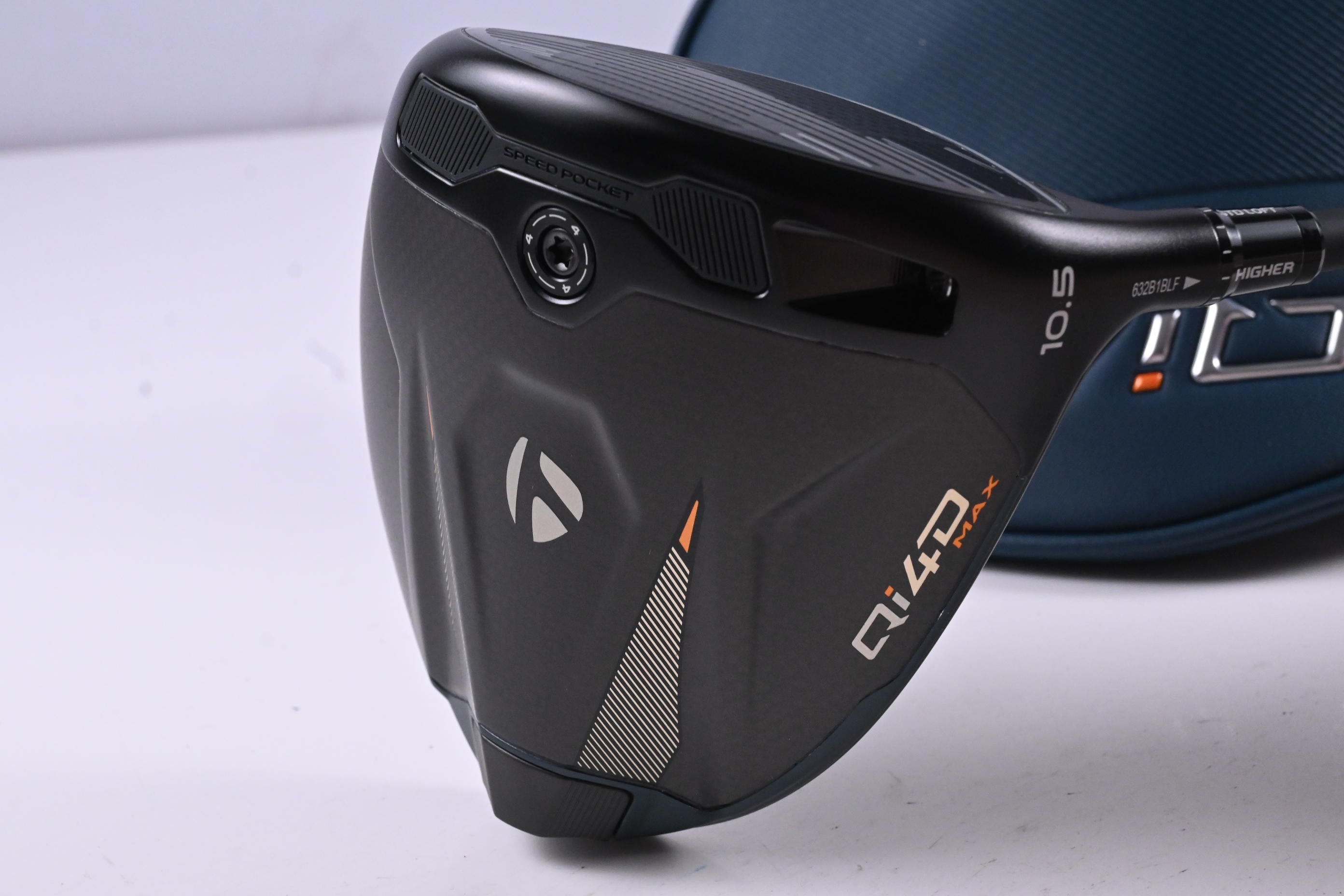 Taylormade Qi4D Max Driver / 10.5 Degree / Regular Flex REAX Blue 50 Shaft