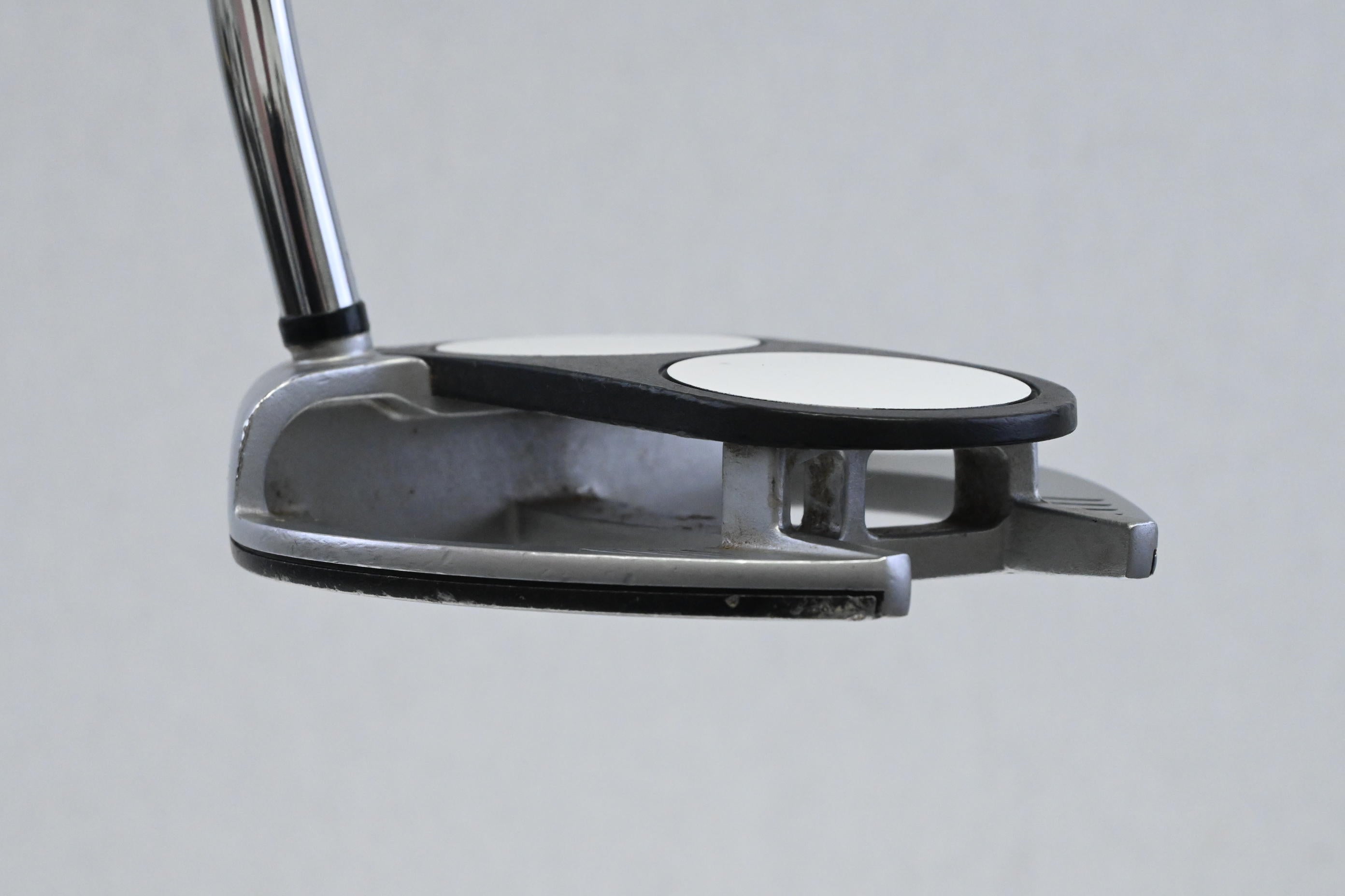 Odyssey Works Versa 2-Ball Fang Putter / 38 Inch