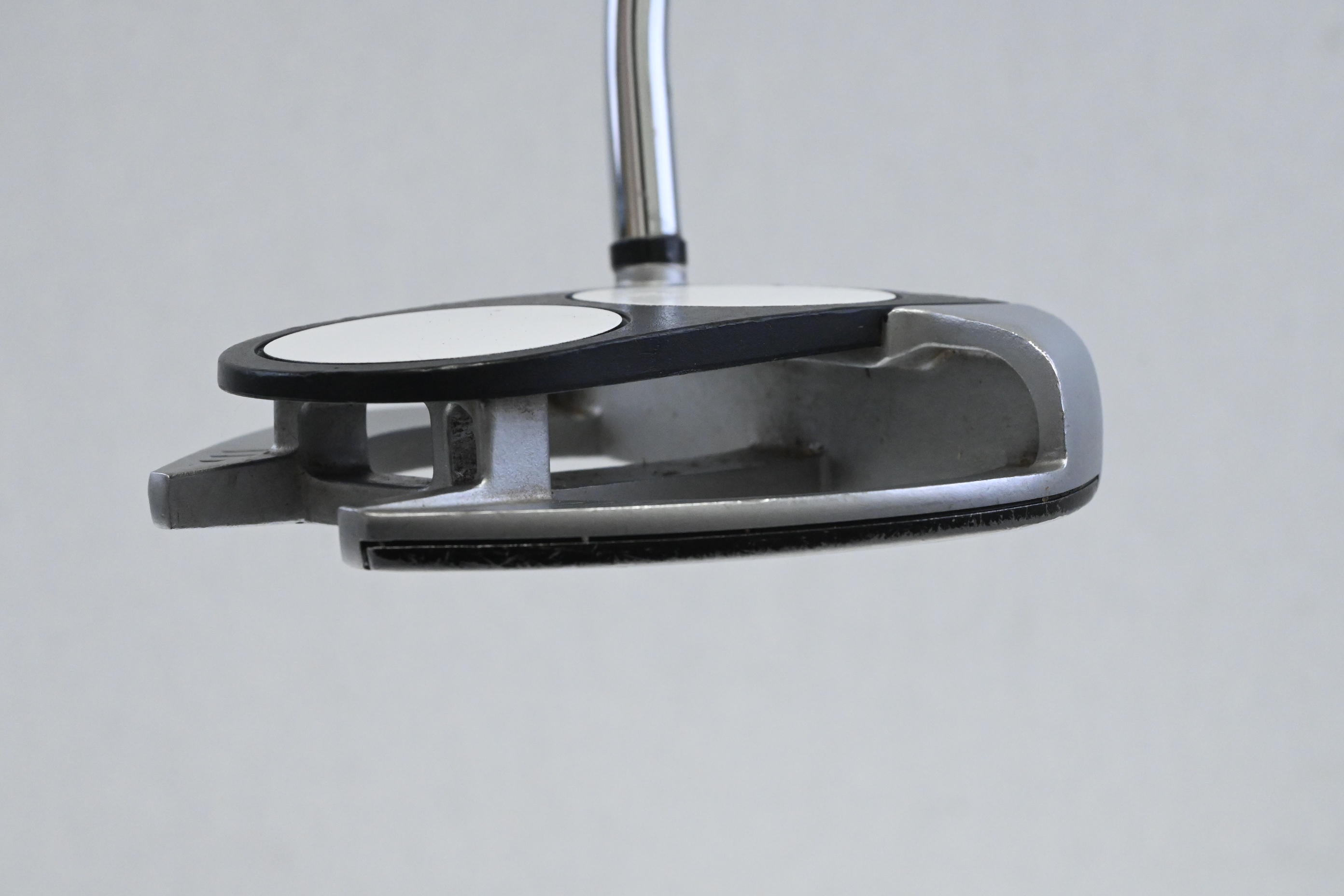 Odyssey Works Versa 2-Ball Fang Putter / 38 Inch