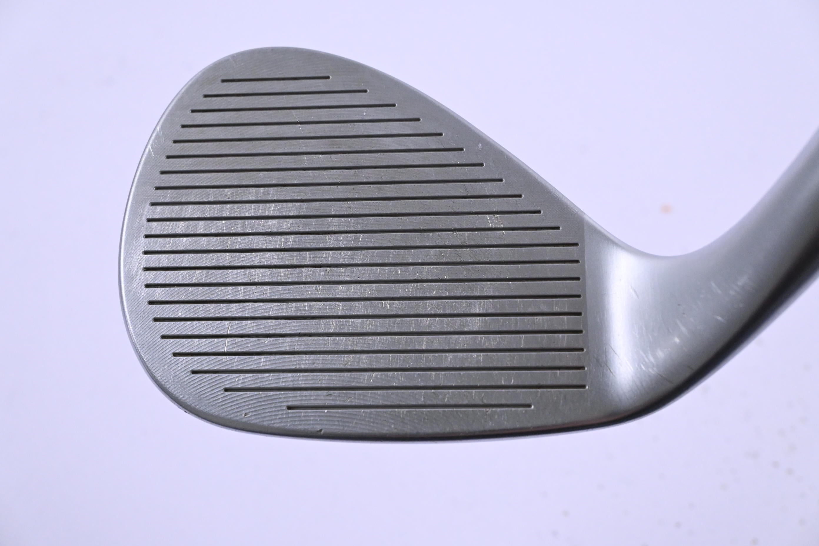 Cleveland CBX Zipcore Sand Wedge / 54 Degree / Wedge Flex Dynamic Gold Spinner