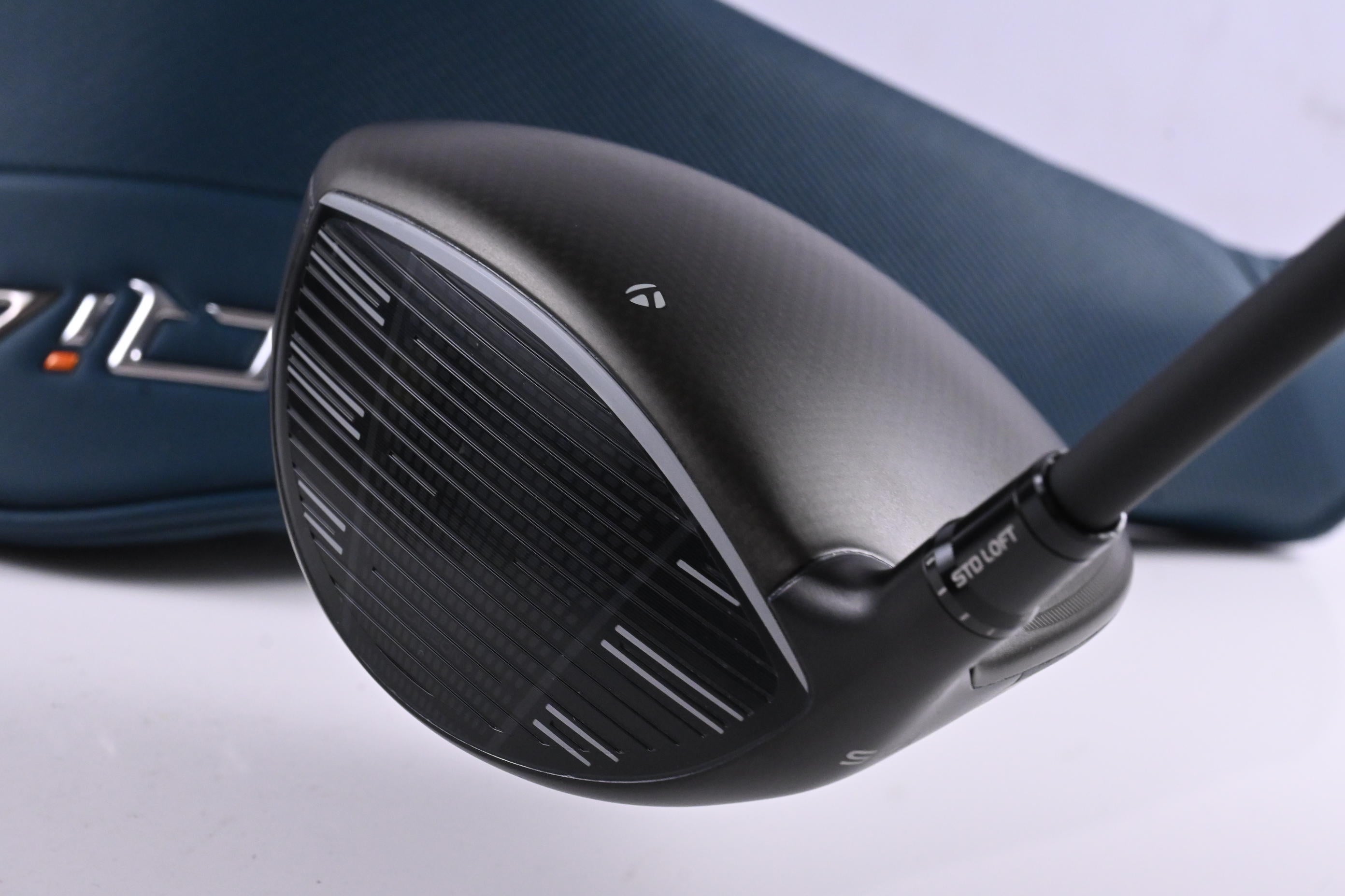 Taylormade Qi4D Max Driver / 10.5 Degree / Regular Flex REAX Blue 50 Shaft