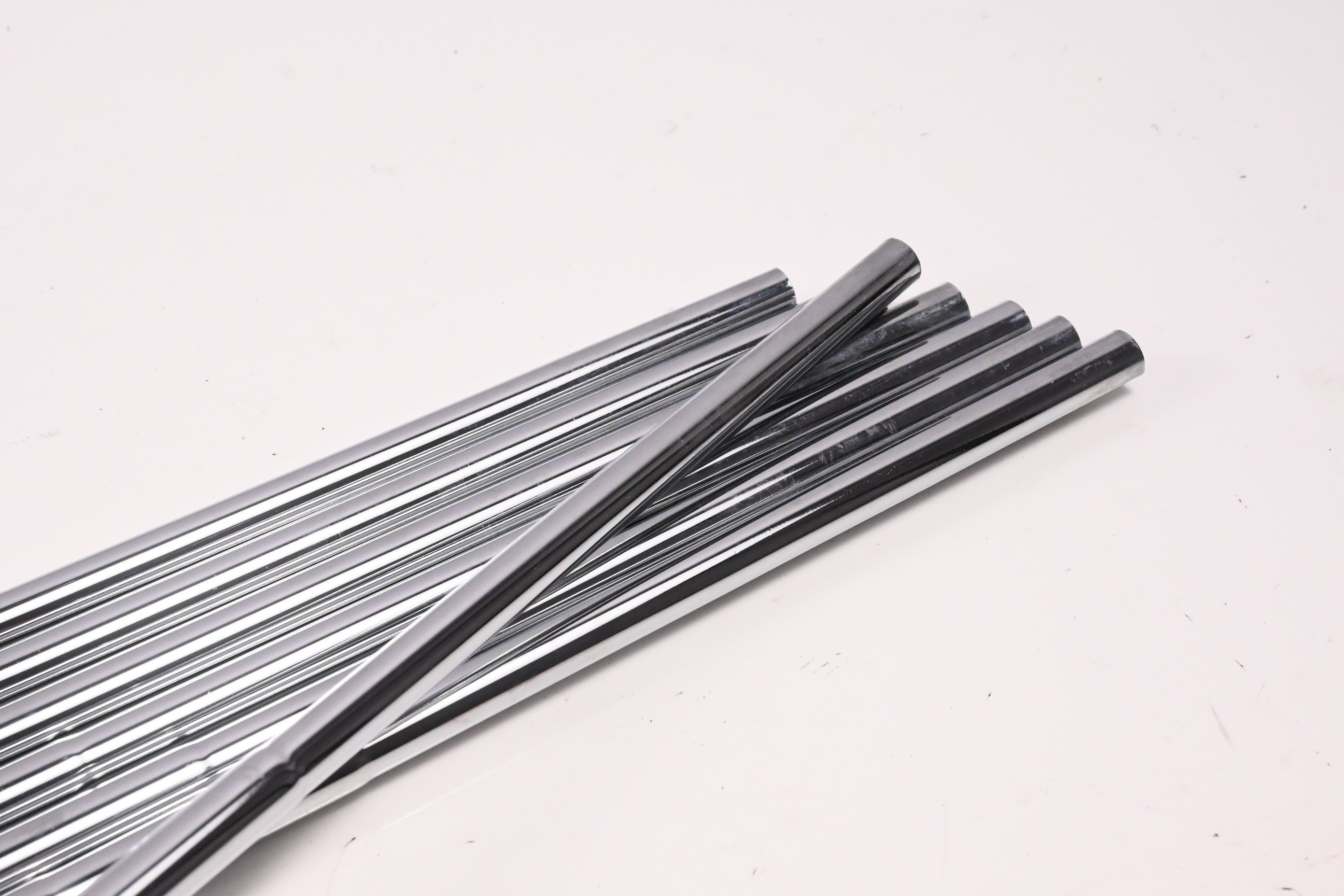 Dynamic Gold Mid 115 S300 Shafts / Stiff Flex / Set of 7 / .355" Tip