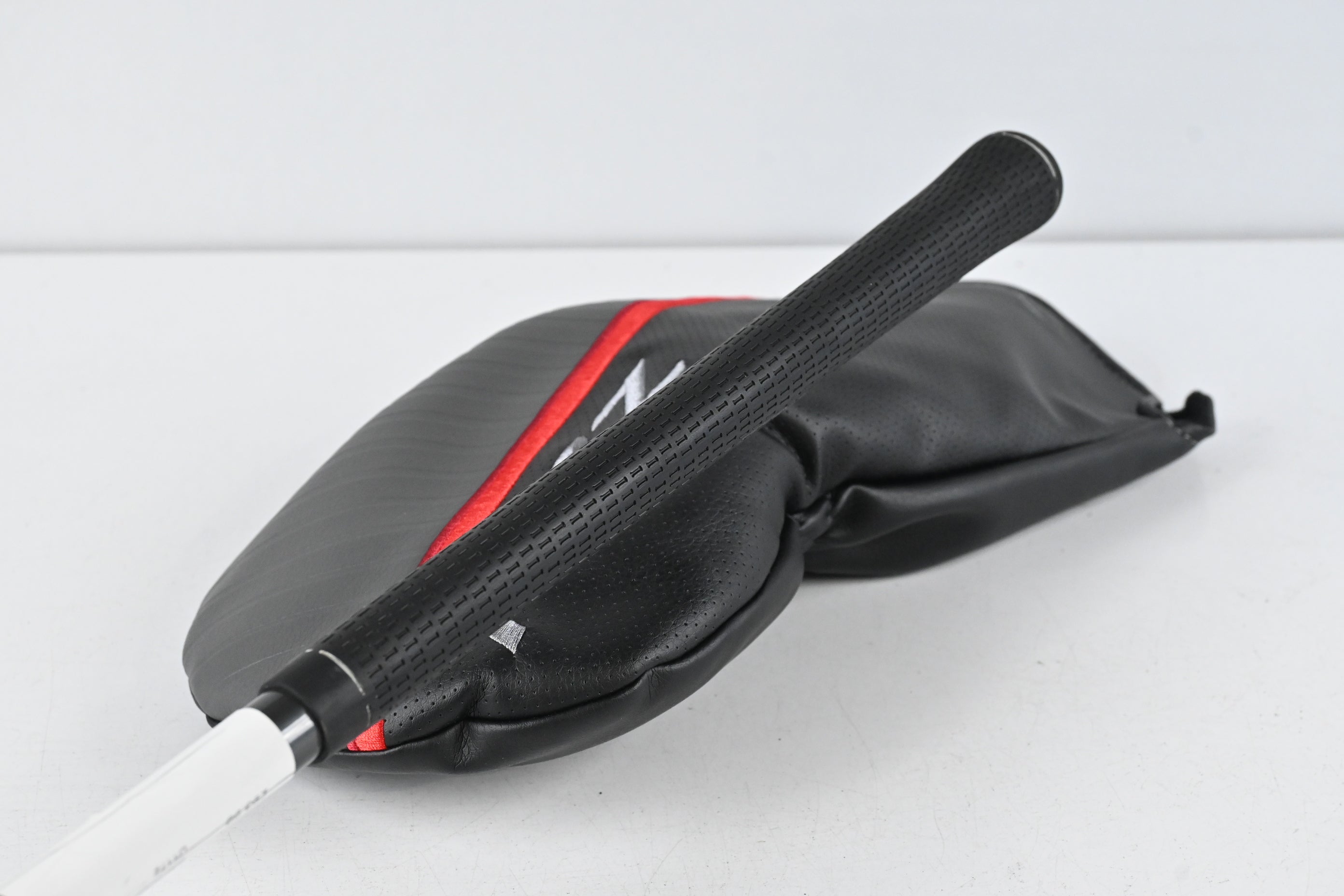 Taylormade RBZ Driver / 10.5 Degree / Regular Flex Taylormade RBZ 55 Shaft