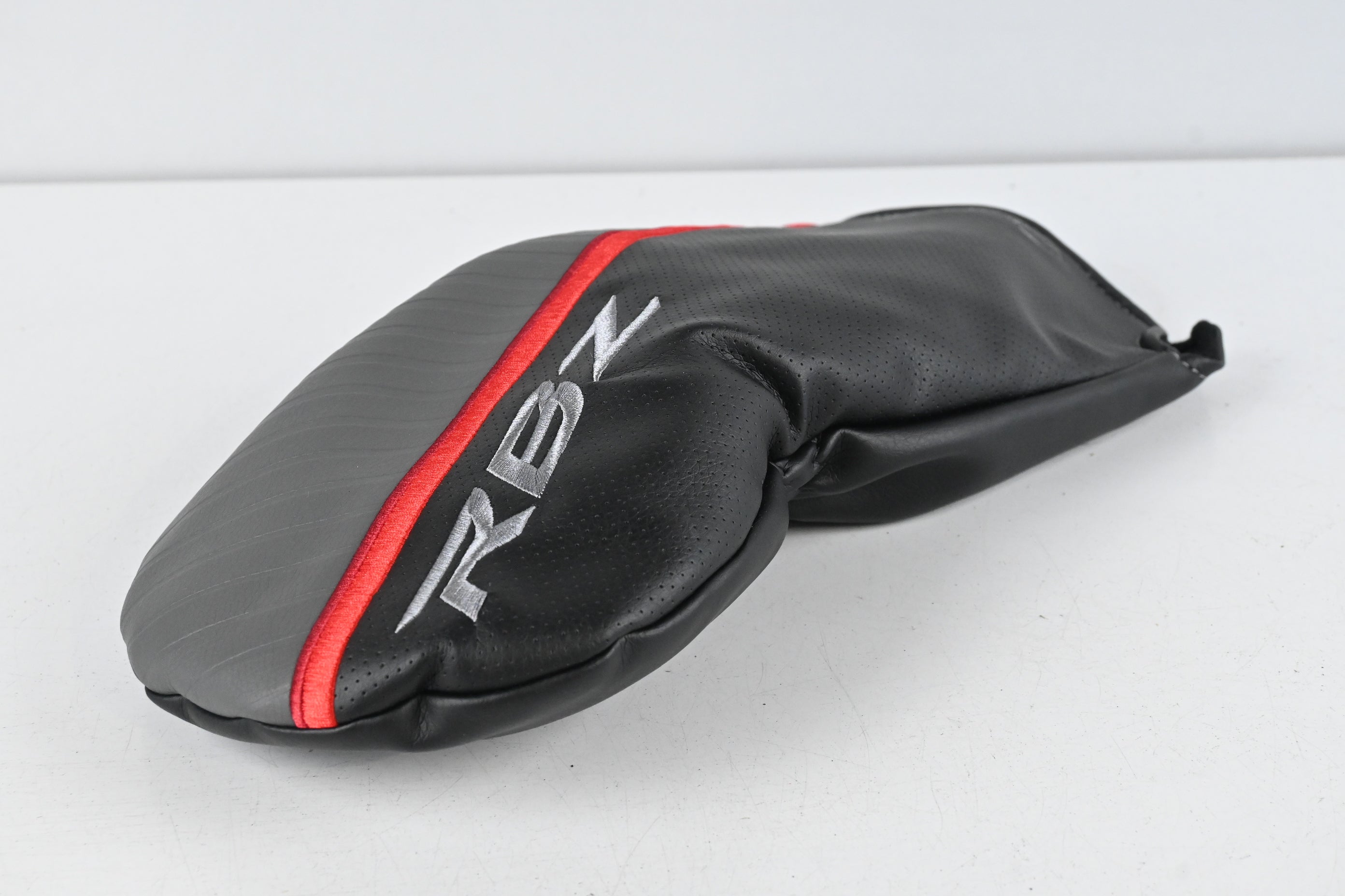 Taylormade RBZ Driver / 10.5 Degree / Regular Flex Taylormade RBZ 55 Shaft