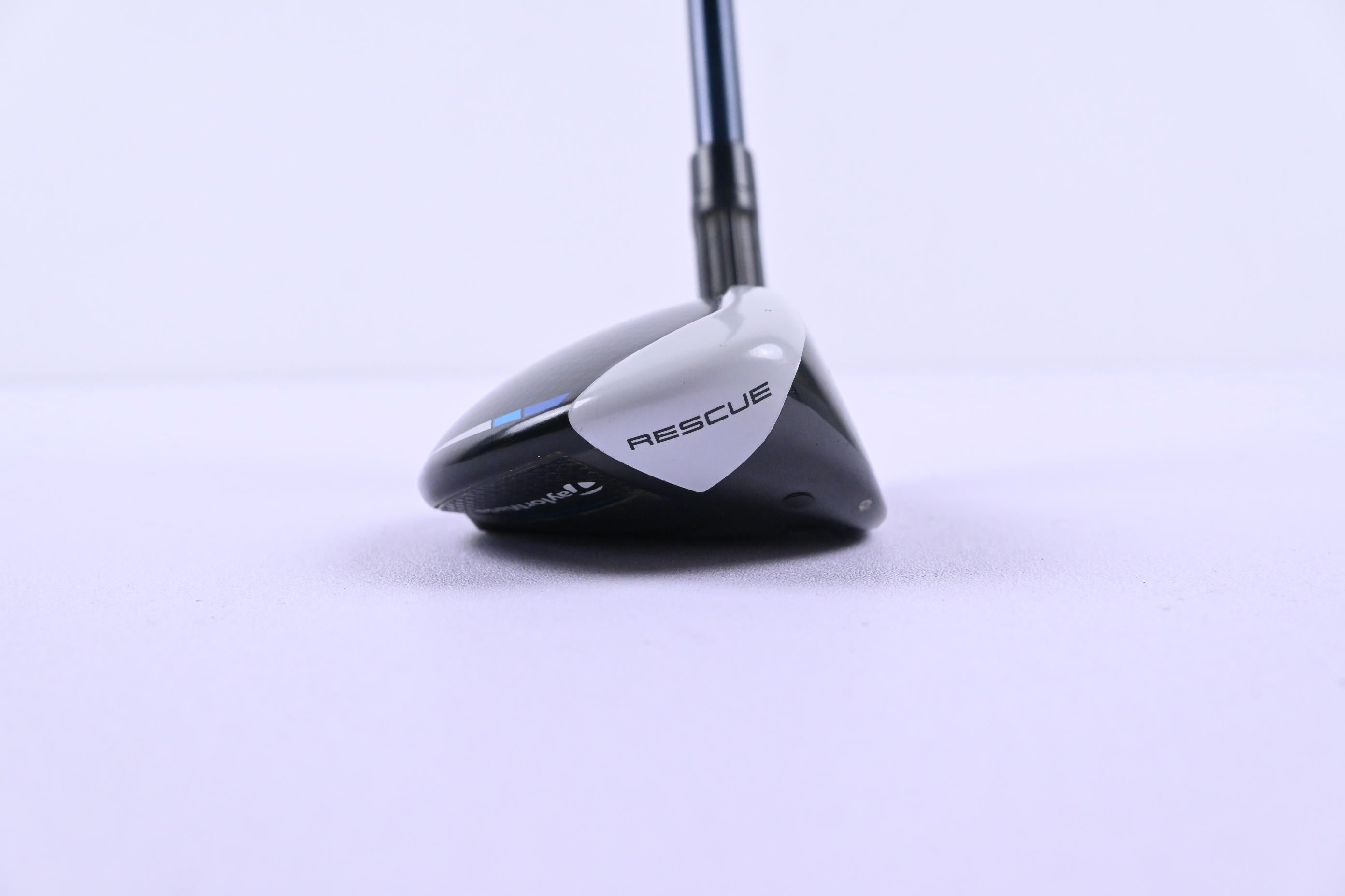 Taylormade SIM2 Max #4 Hybrid / 22 Degree / Regular Flex Ventus Blue 6 Shaft