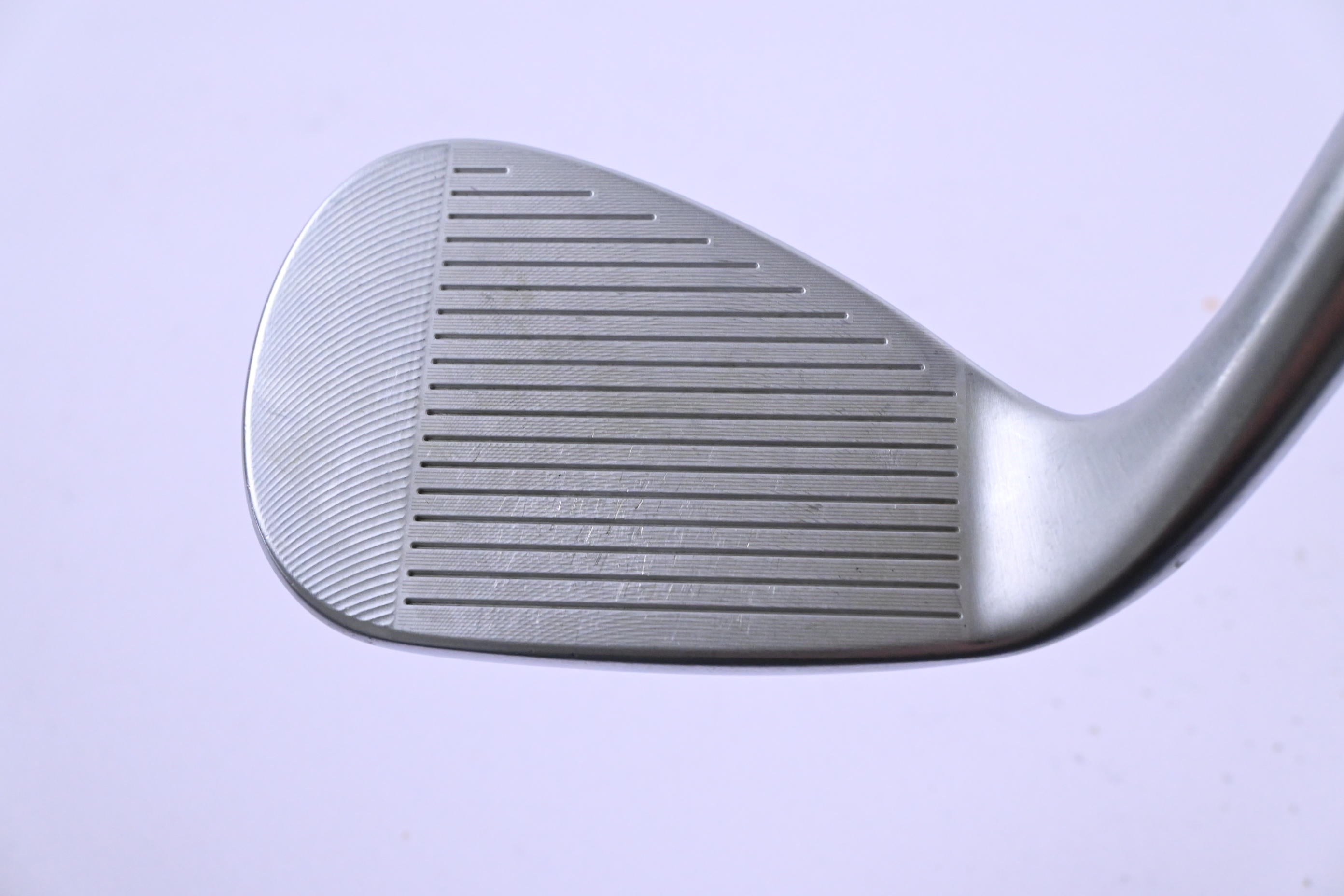 Cleveland CBX Zipcore Pitching Wedge / 44 Degree / Wedge Flex Catalyst Spinner