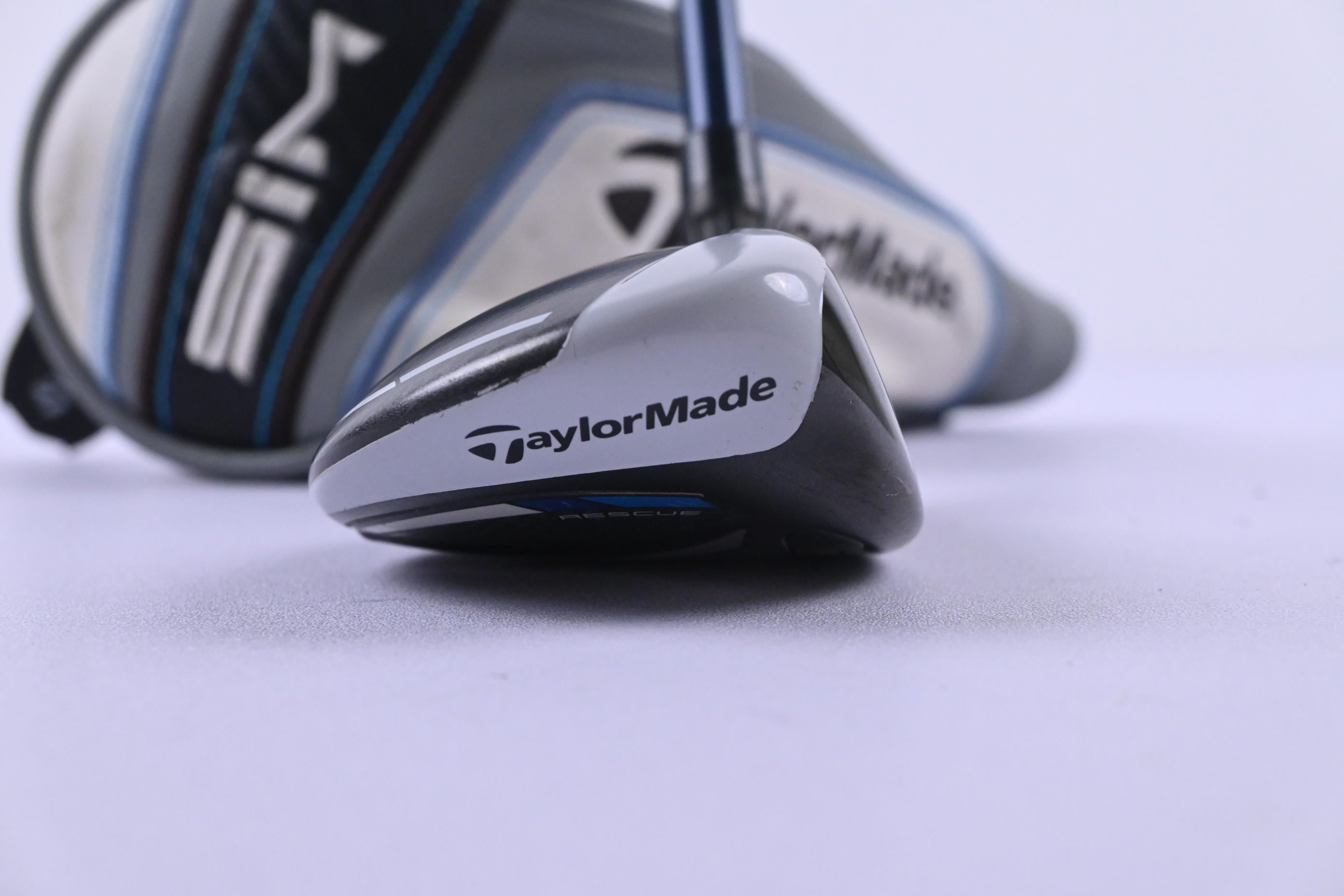 Taylormade SIM Max #3 Hybrid / 19 Degree / Stiff Flex Fujikura Ventus Blue 7