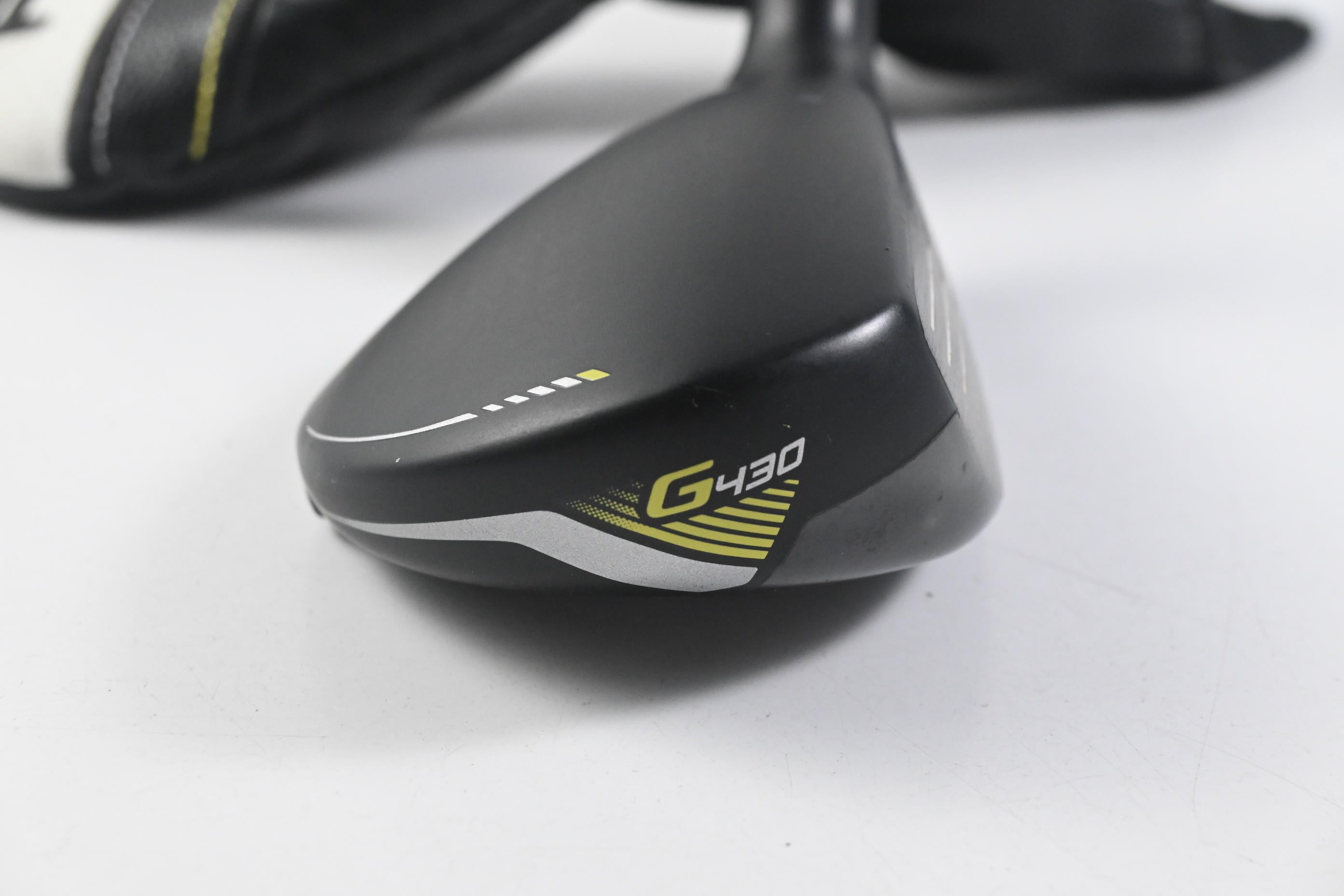Ping G430 #4 Hybrid / 22 Degree / Regular Flex Ping Tour 2.0 Chrome 85 Shaft
