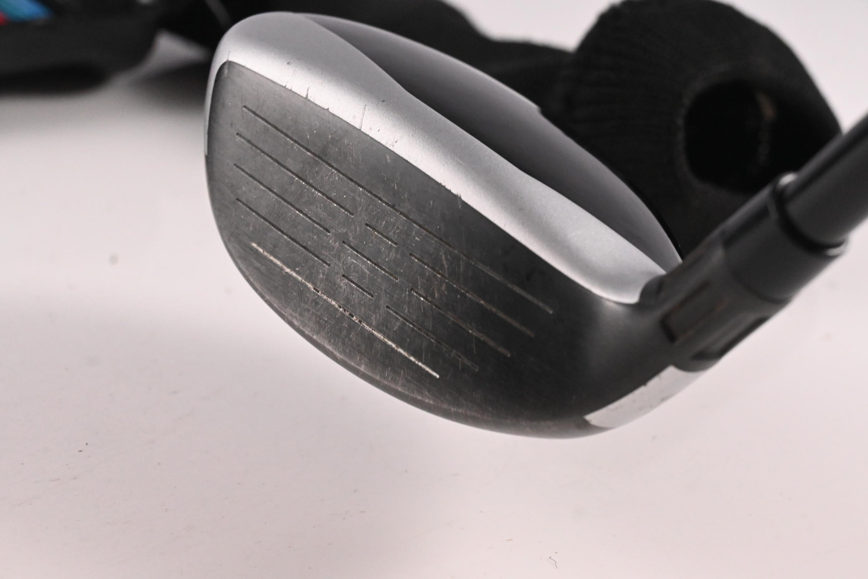 Taylormade M4 #5 Hybrid / 25 Degree / Regular Flex Fujikura Atmos Red 6 Shaft